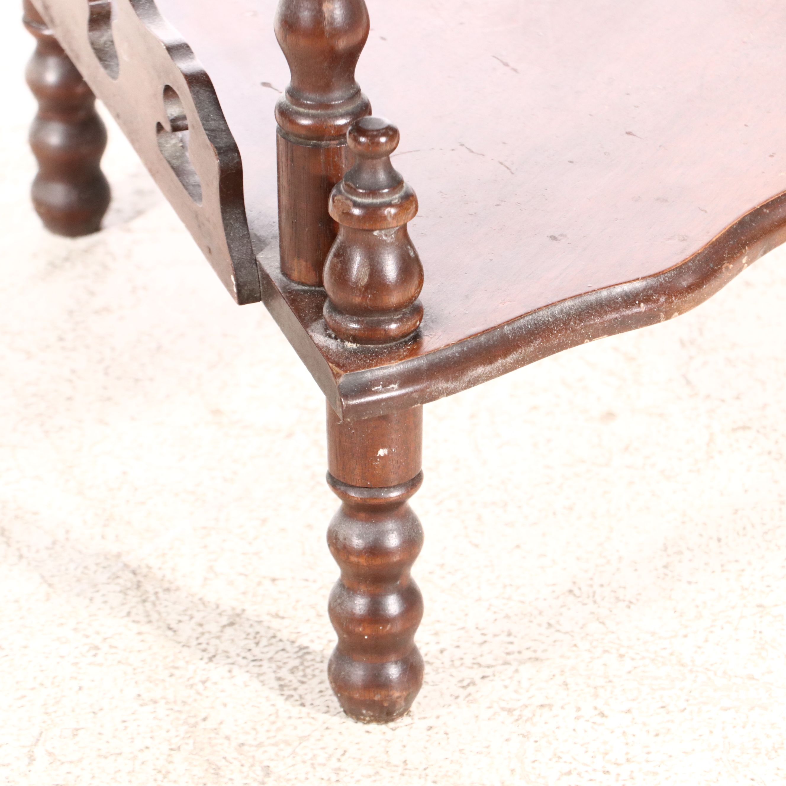 Victorian Style Walnut Corner Étagère, Mid-20th Century