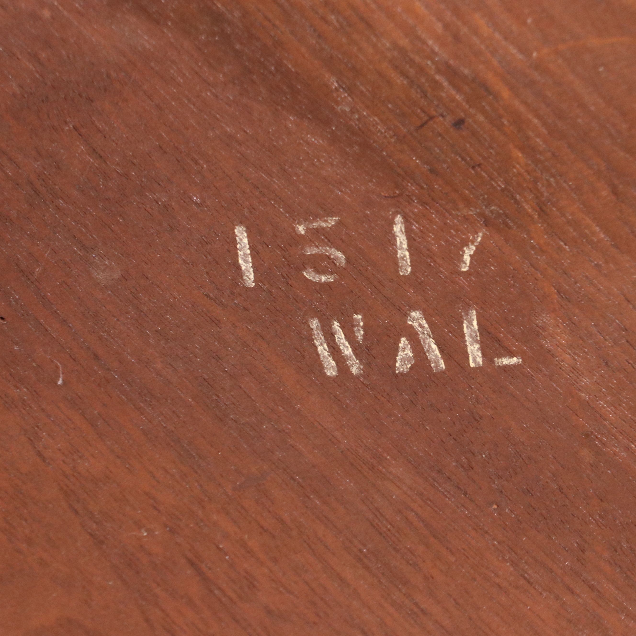 Victorian Style Walnut Corner Étagère, Mid-20th Century