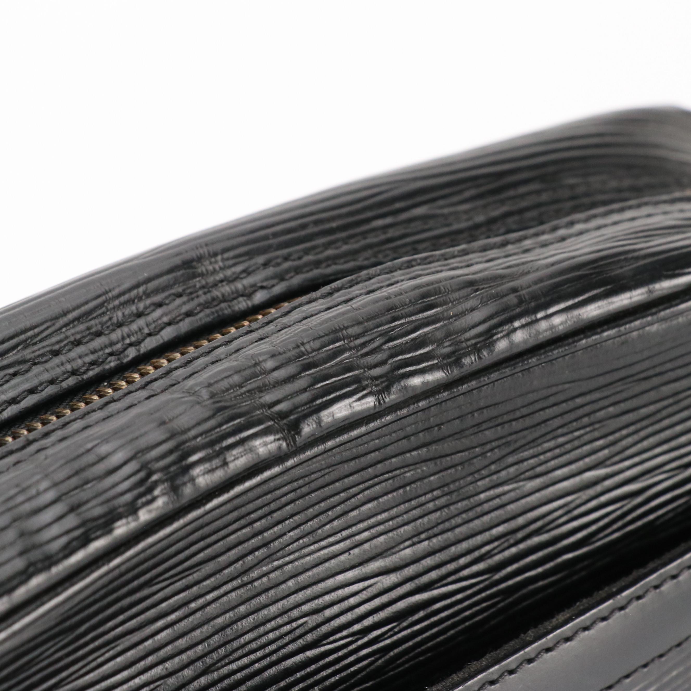 Louis Vuitton Jeune Fille Crossbody Bag in Black Epi Leather