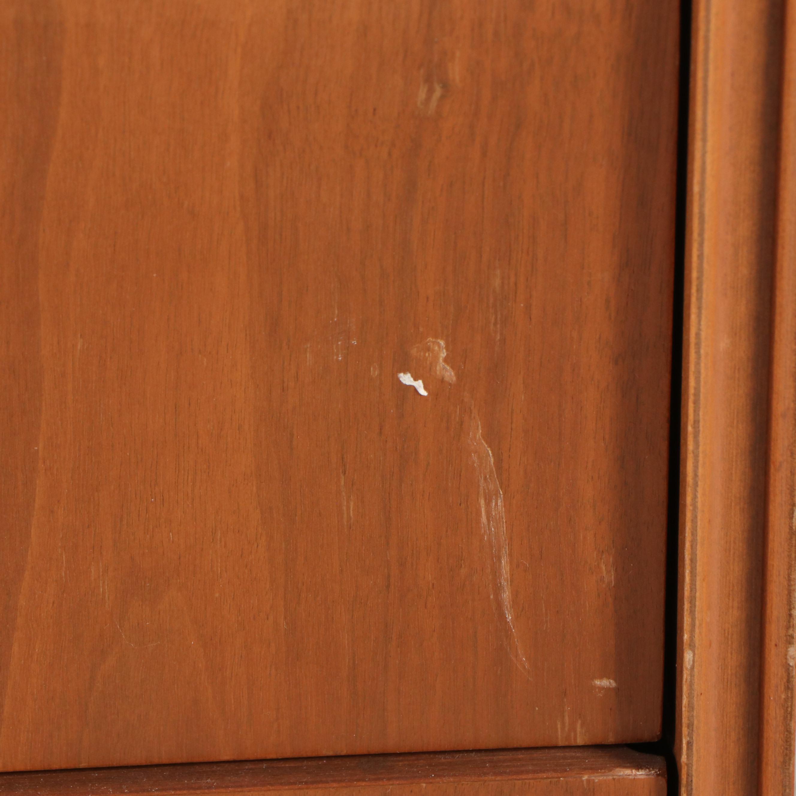 Basic-Witz Mid Century Modern Chest of Drawers