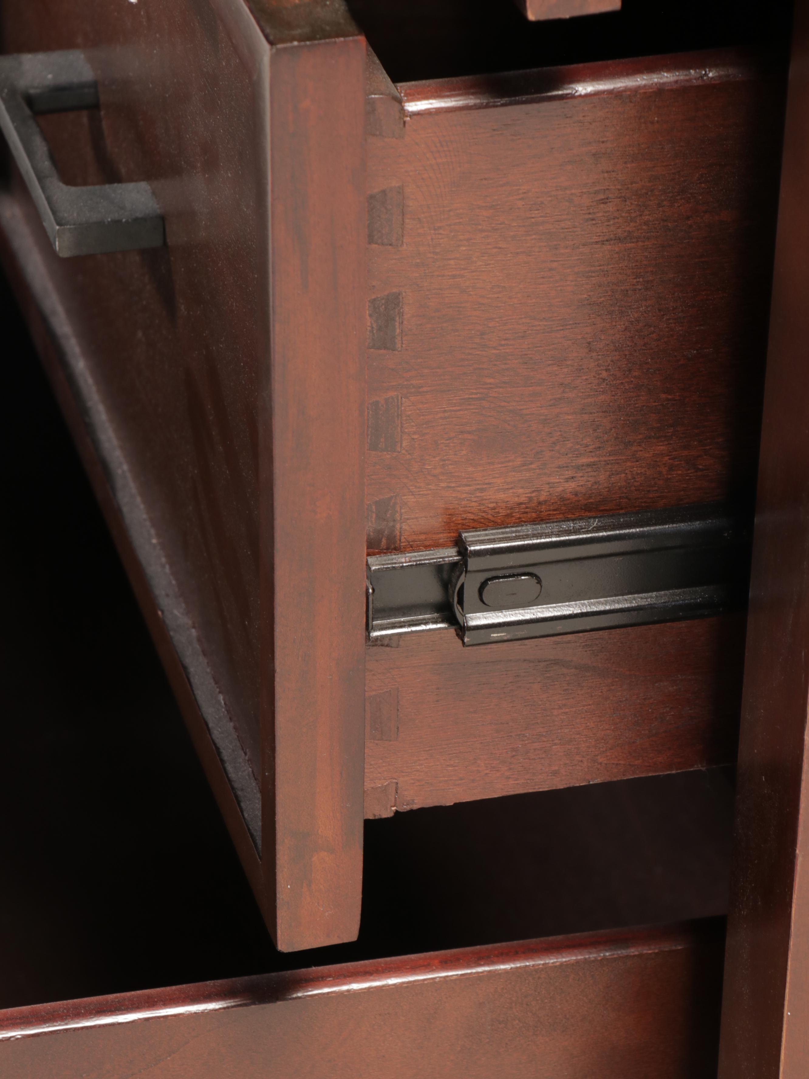 Casana Traditional Style Chest of Drawers