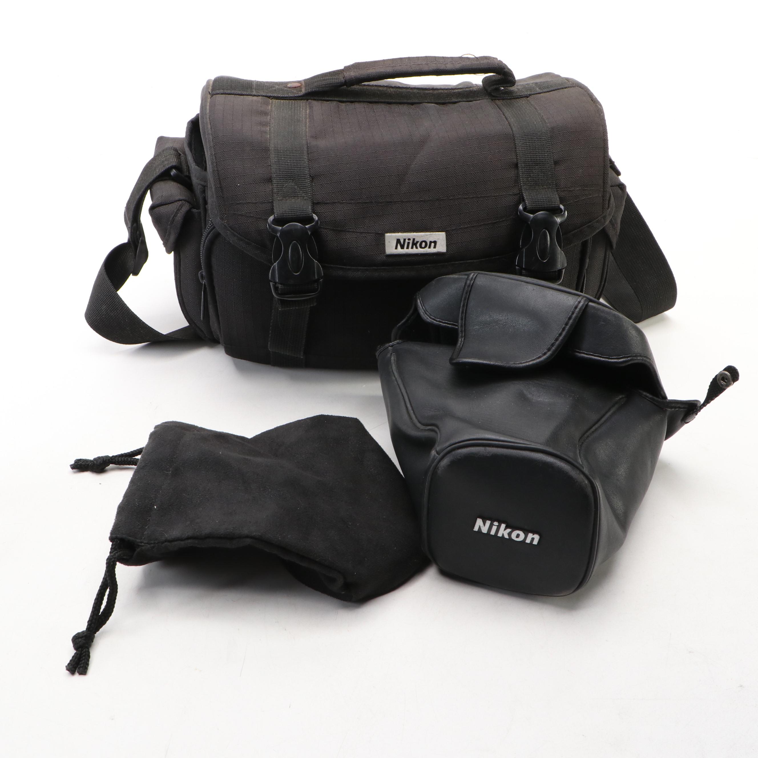 Nikon D5000 DSLR Camera with Lens and Camera Bag