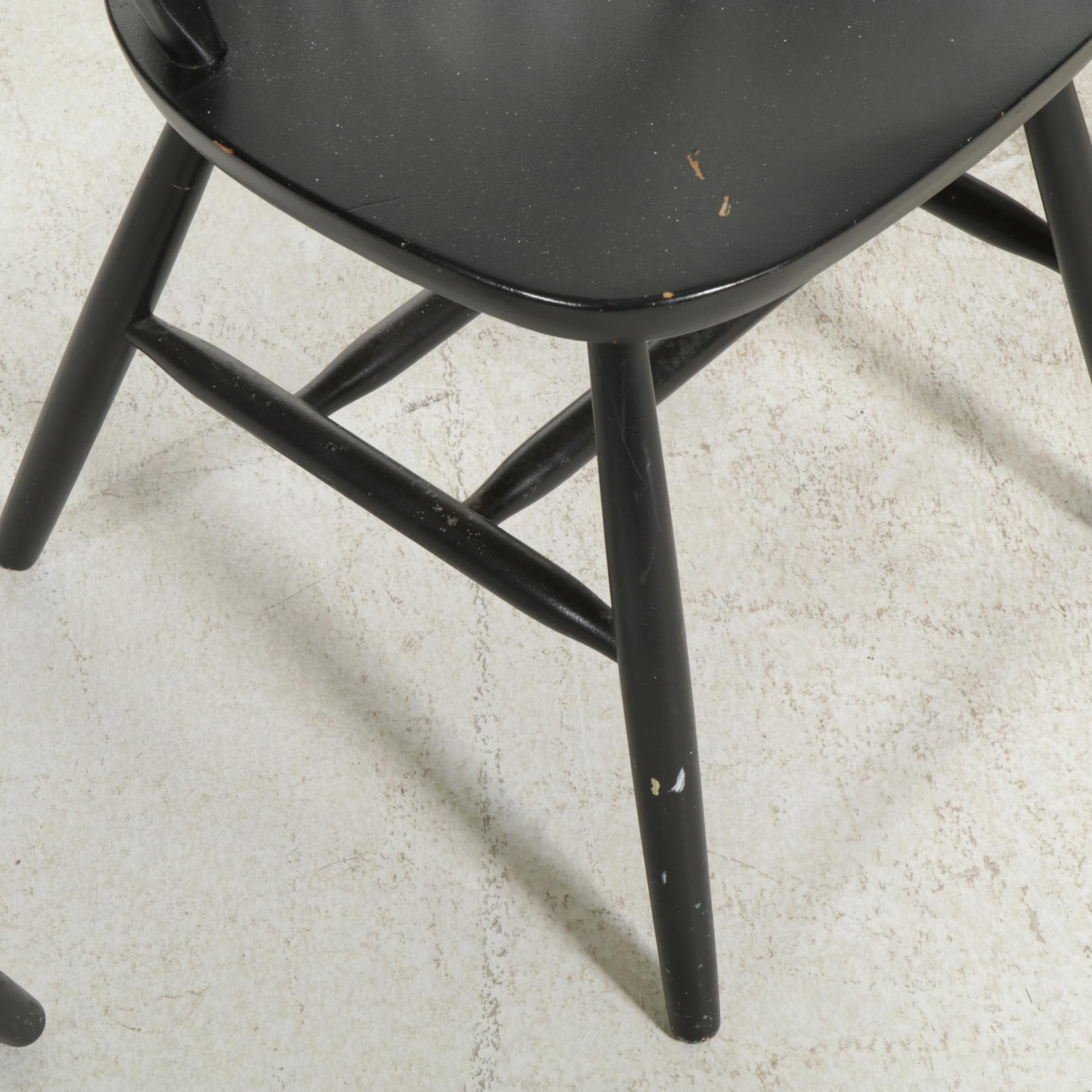 Six Black-Painted Bow-Back Windsor Dining Chairs, Late 20th to 21st Century