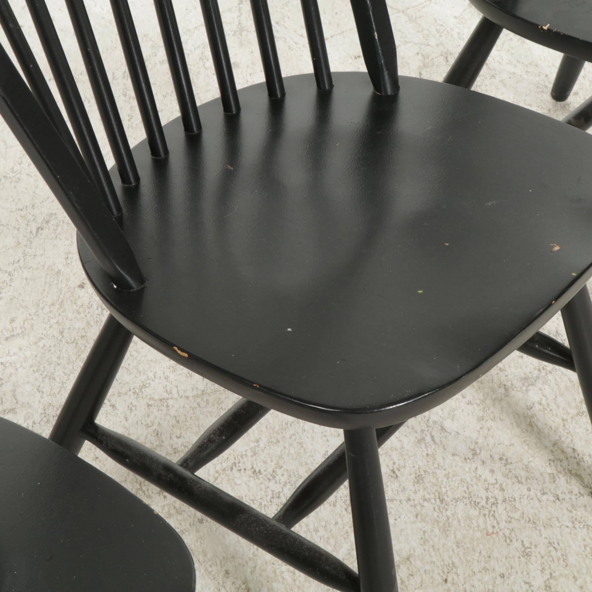 Six Black-Painted Bow-Back Windsor Dining Chairs, Late 20th to 21st Century