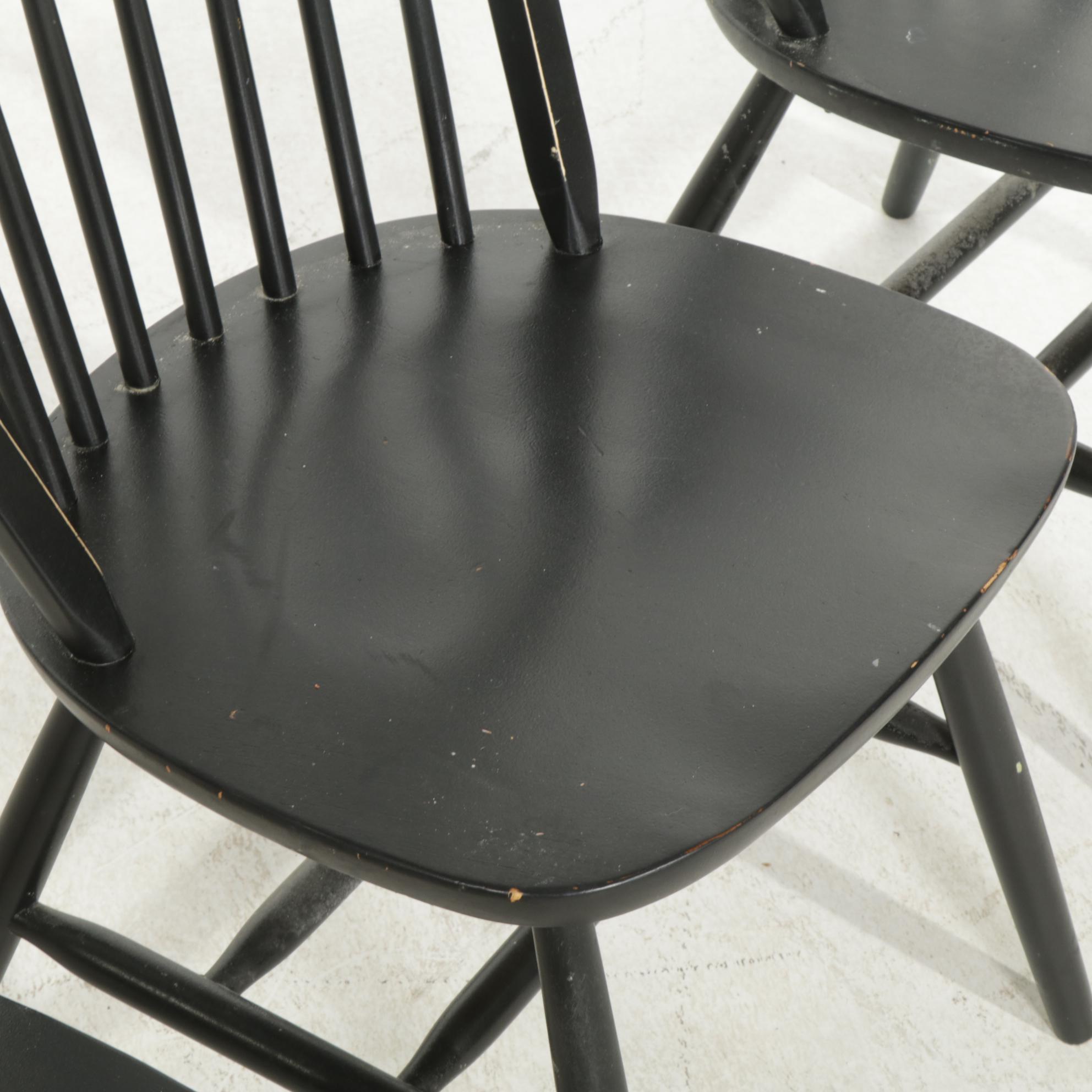 Six Black-Painted Bow-Back Windsor Dining Chairs, Late 20th to 21st Century