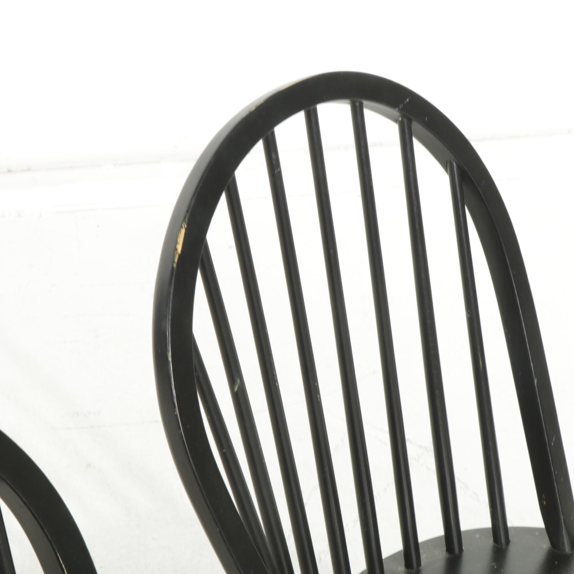 Six Black-Painted Bow-Back Windsor Dining Chairs, Late 20th to 21st Century
