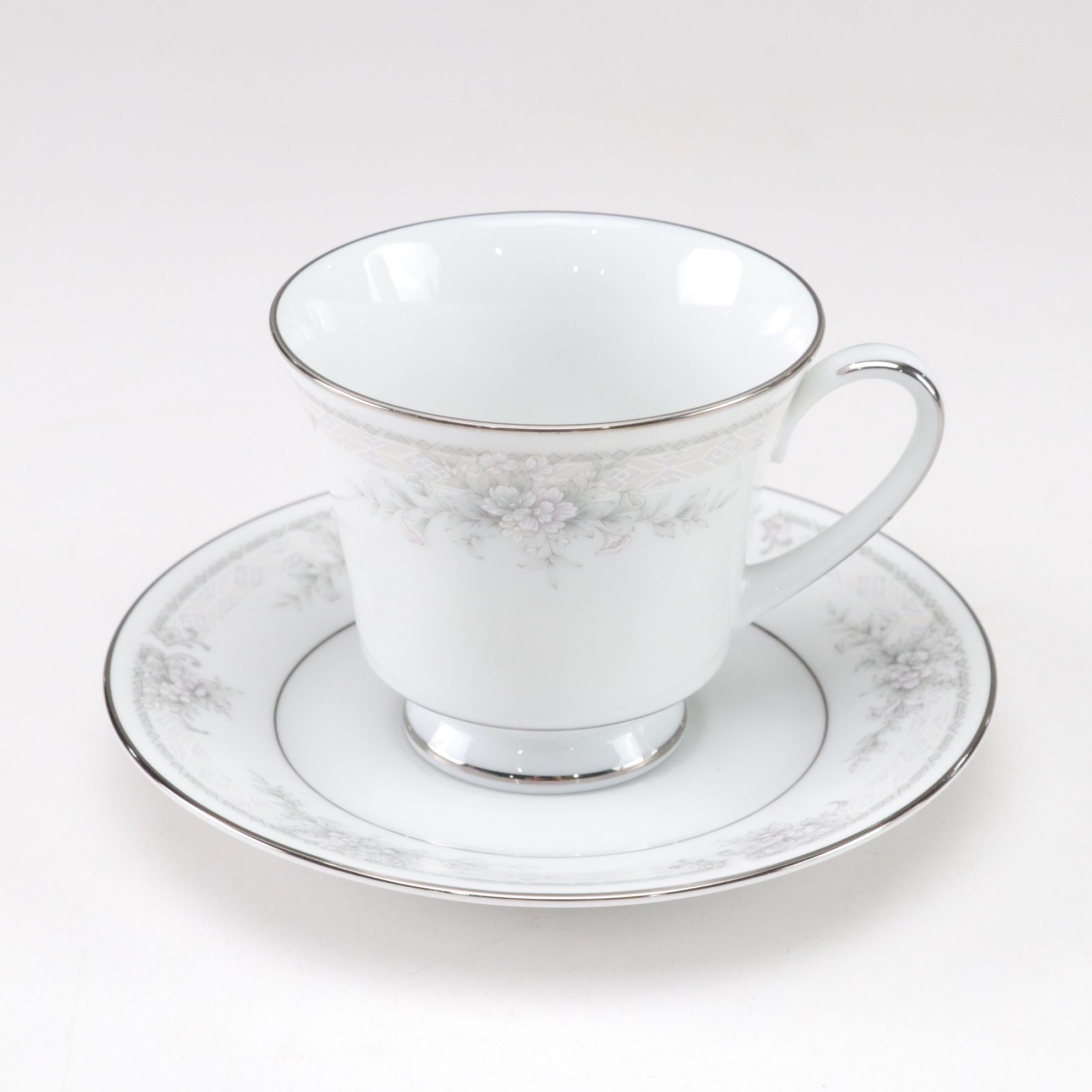 Legendary by Noritake "Sweet Leilani" Porcelain Dinner Service