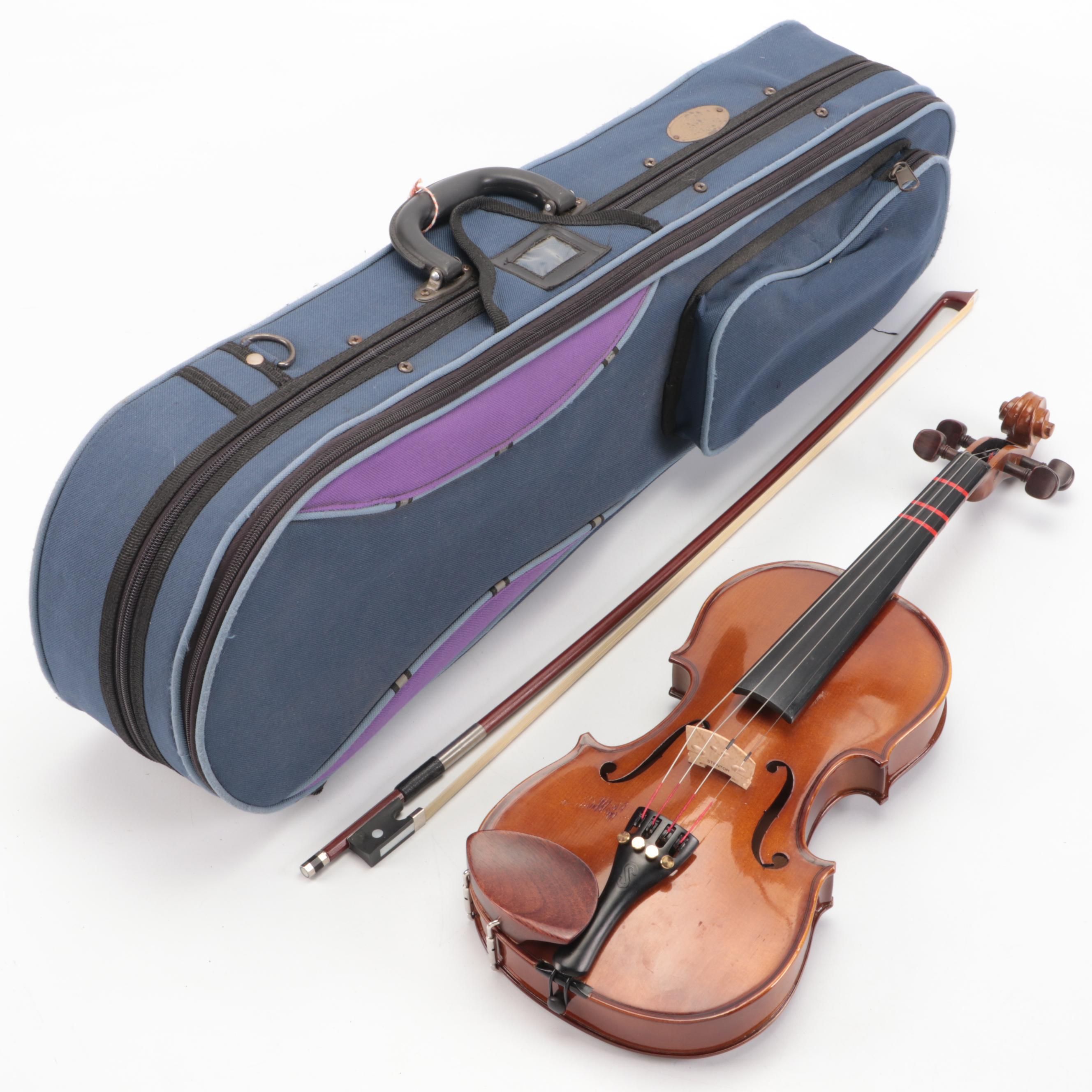 Stentor Music Co. Student Violin with Bow and Travel Case