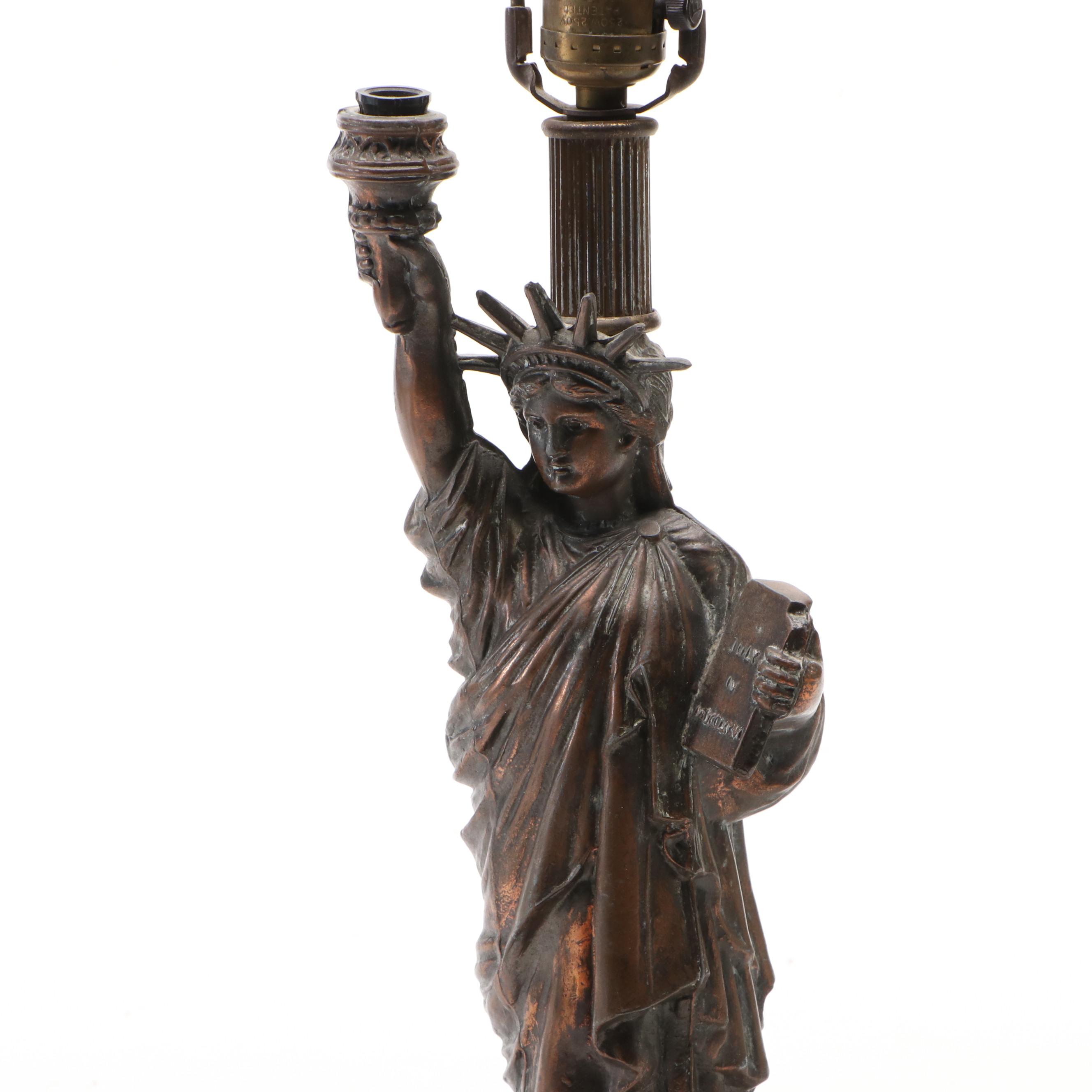 Statue of Liberty Copper on Spelter Souvenir Table Lamp, 20th Century