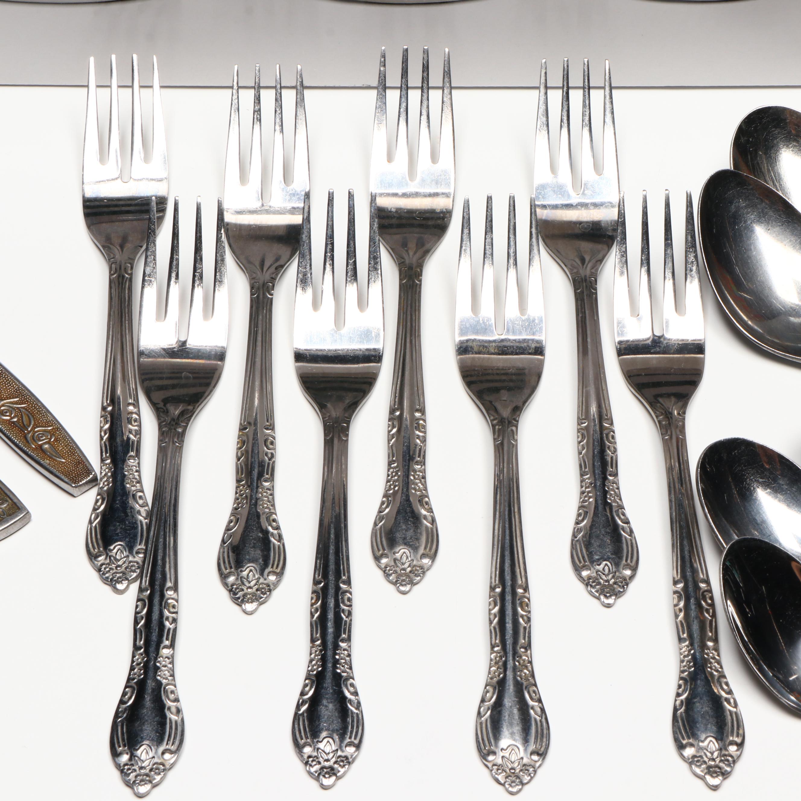 Grenada Porcelain Roaster Pan with Other Kitchen Accessories