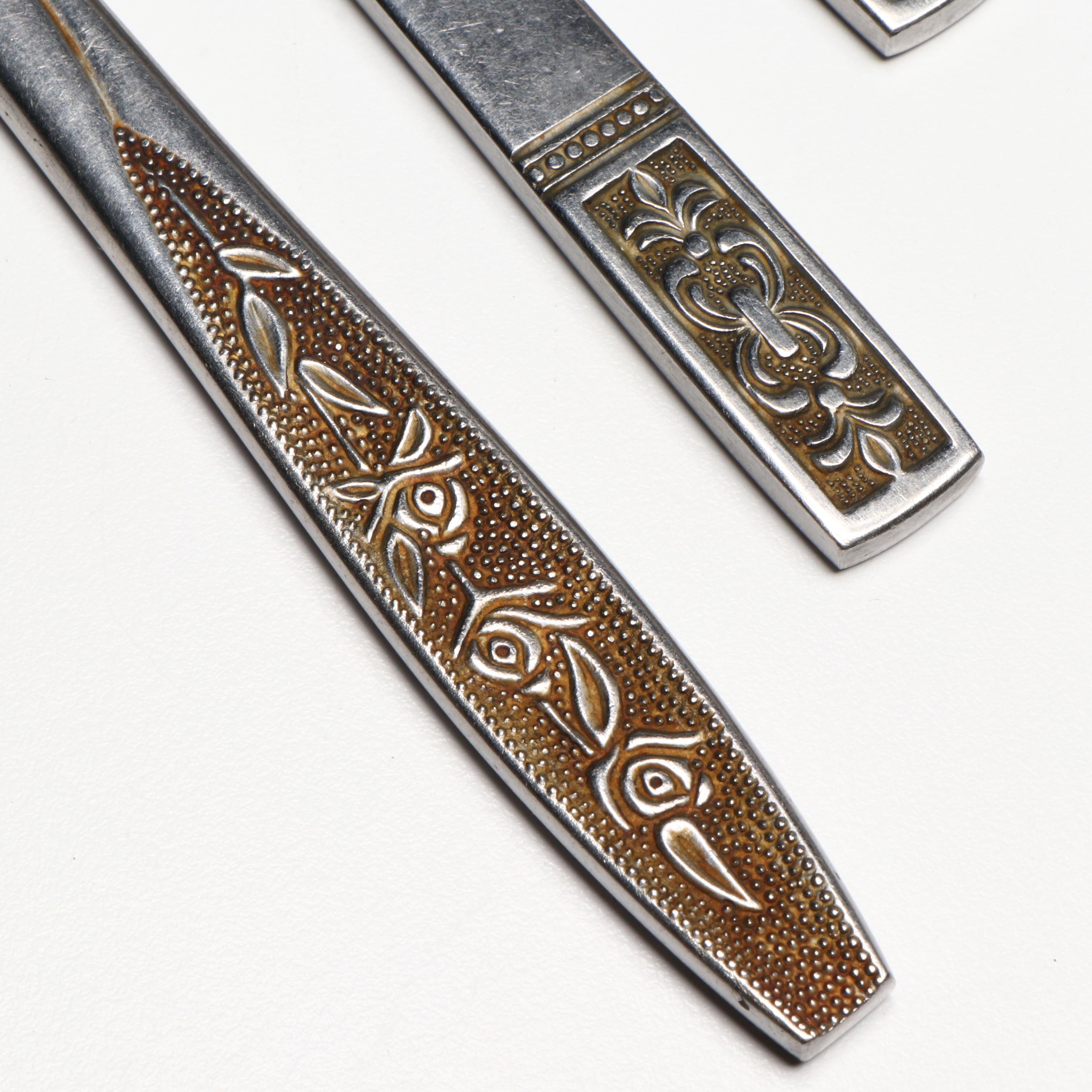 Grenada Porcelain Roaster Pan with Other Kitchen Accessories