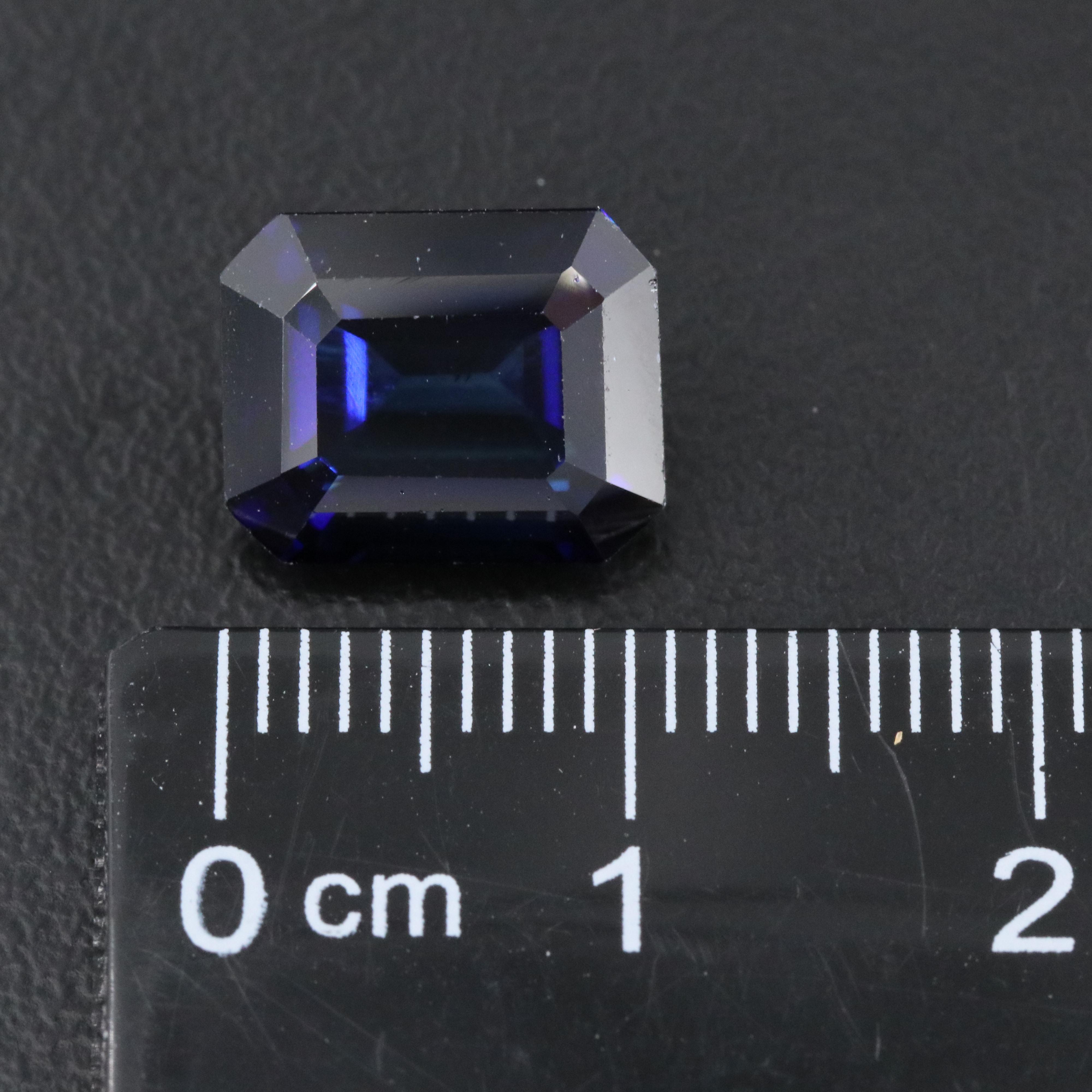 Loose 5.56 CT Lab Grown Sapphire
