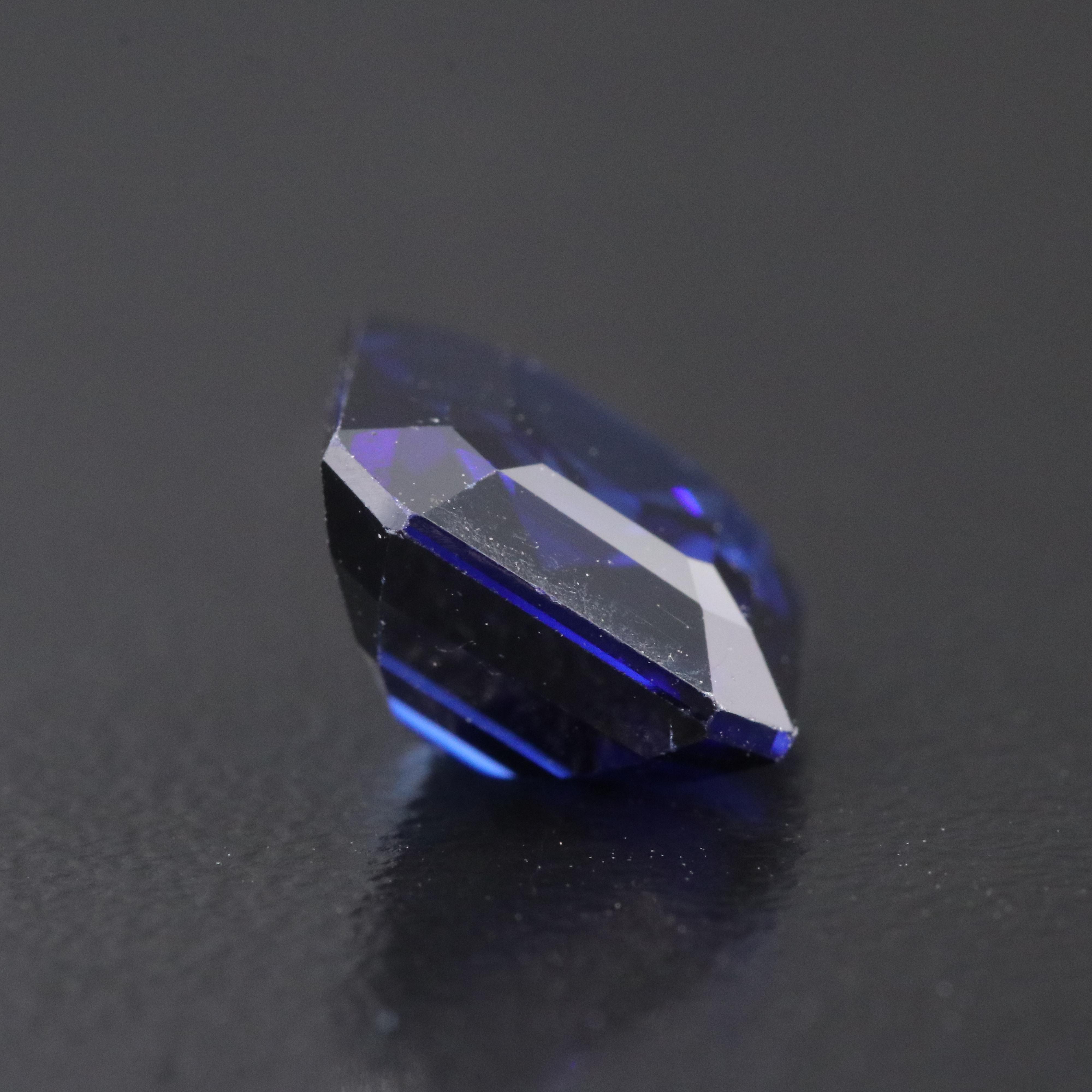 Loose 5.56 CT Lab Grown Sapphire
