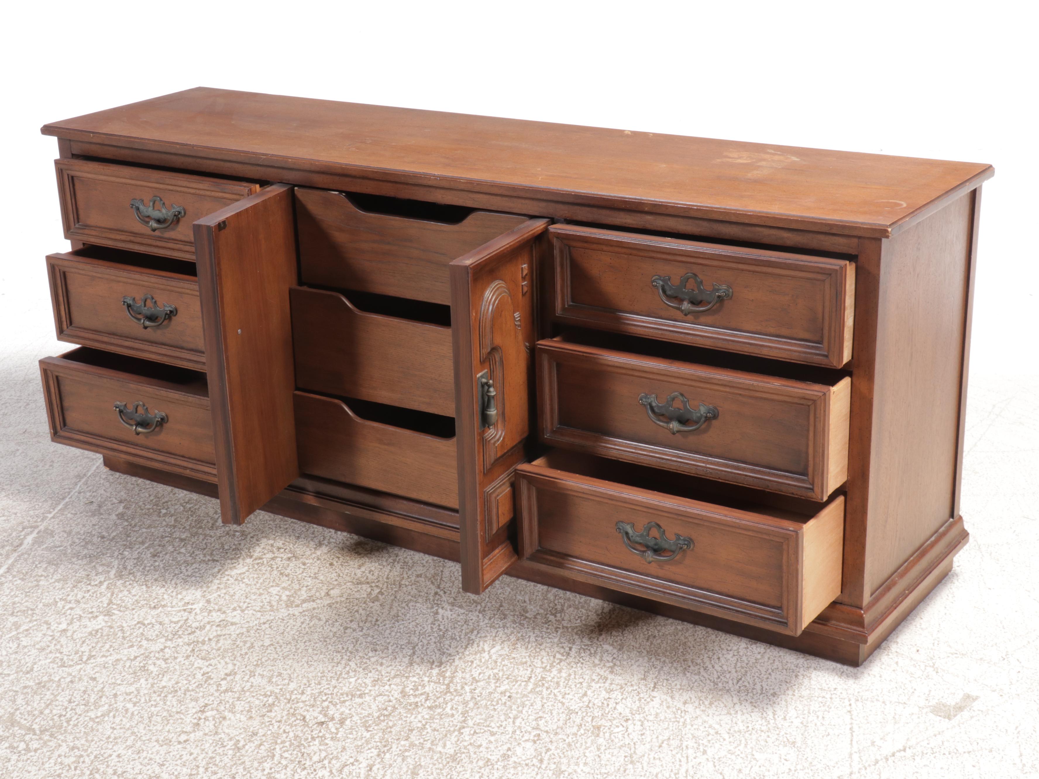 Walnut Dresser, Late 20th Century