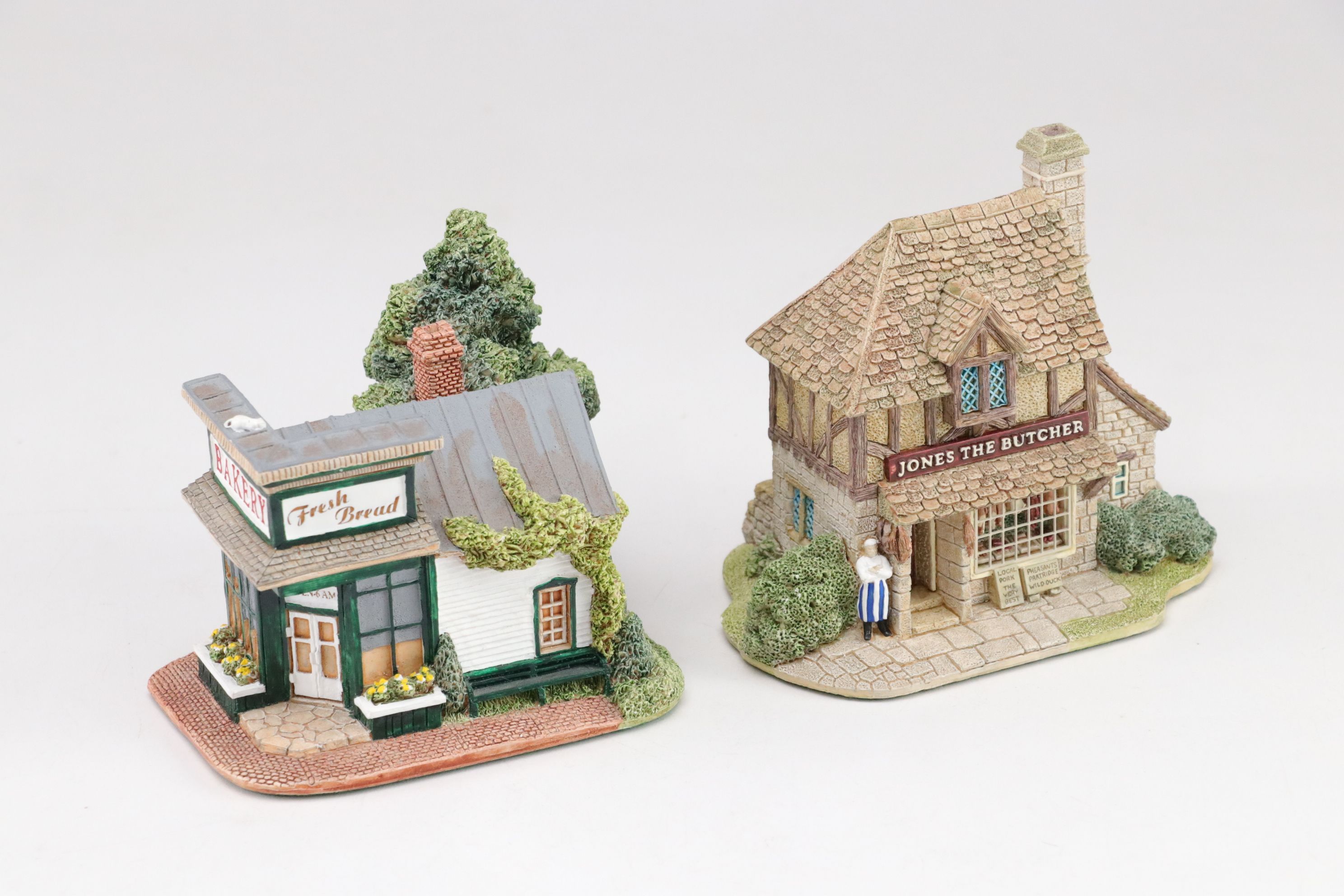 Lilliput Lane Buildings with "Village School" and "Pat Cohan's Bar"