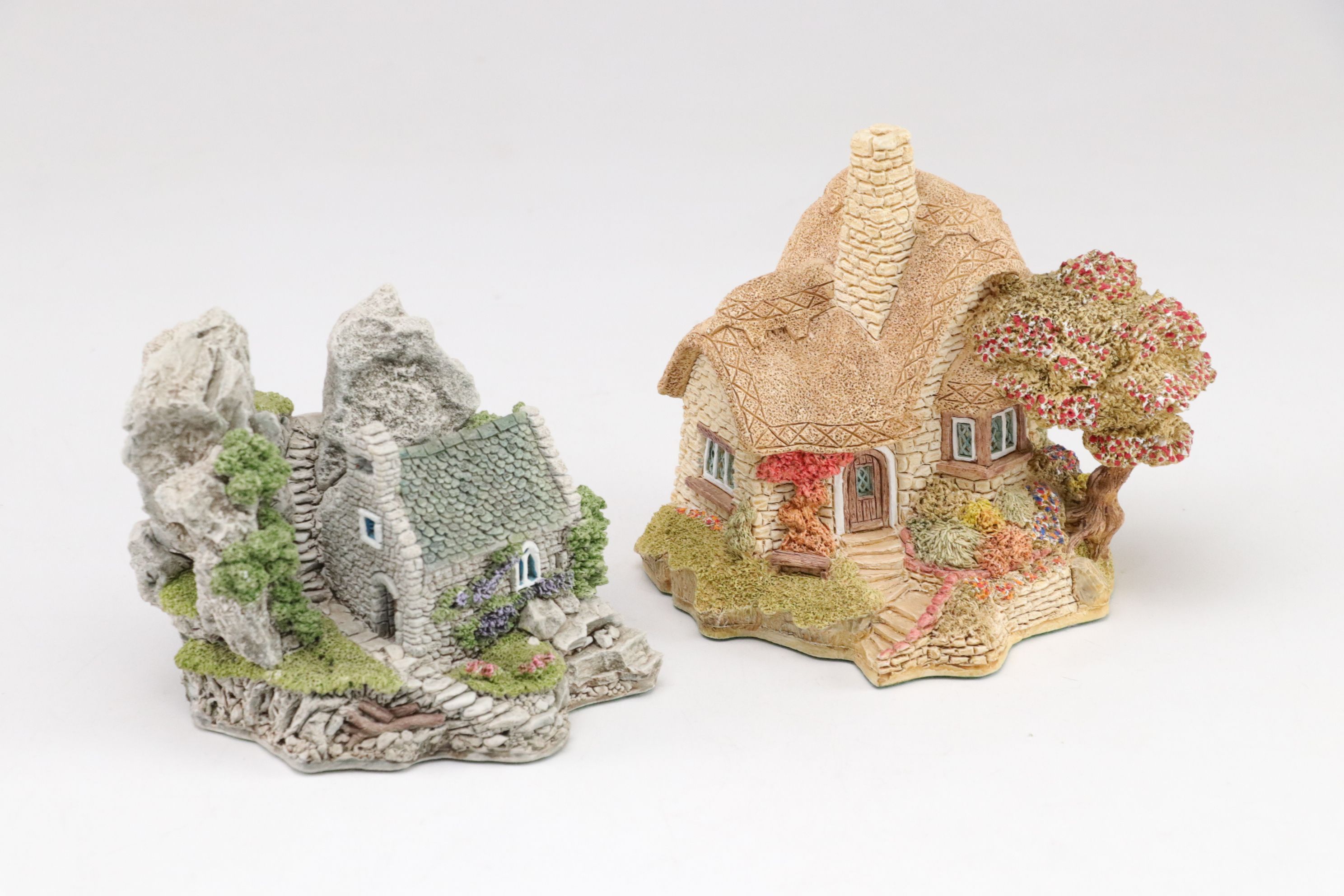 Lilliput Lane Buildings with "Village School" and "Pat Cohan's Bar"