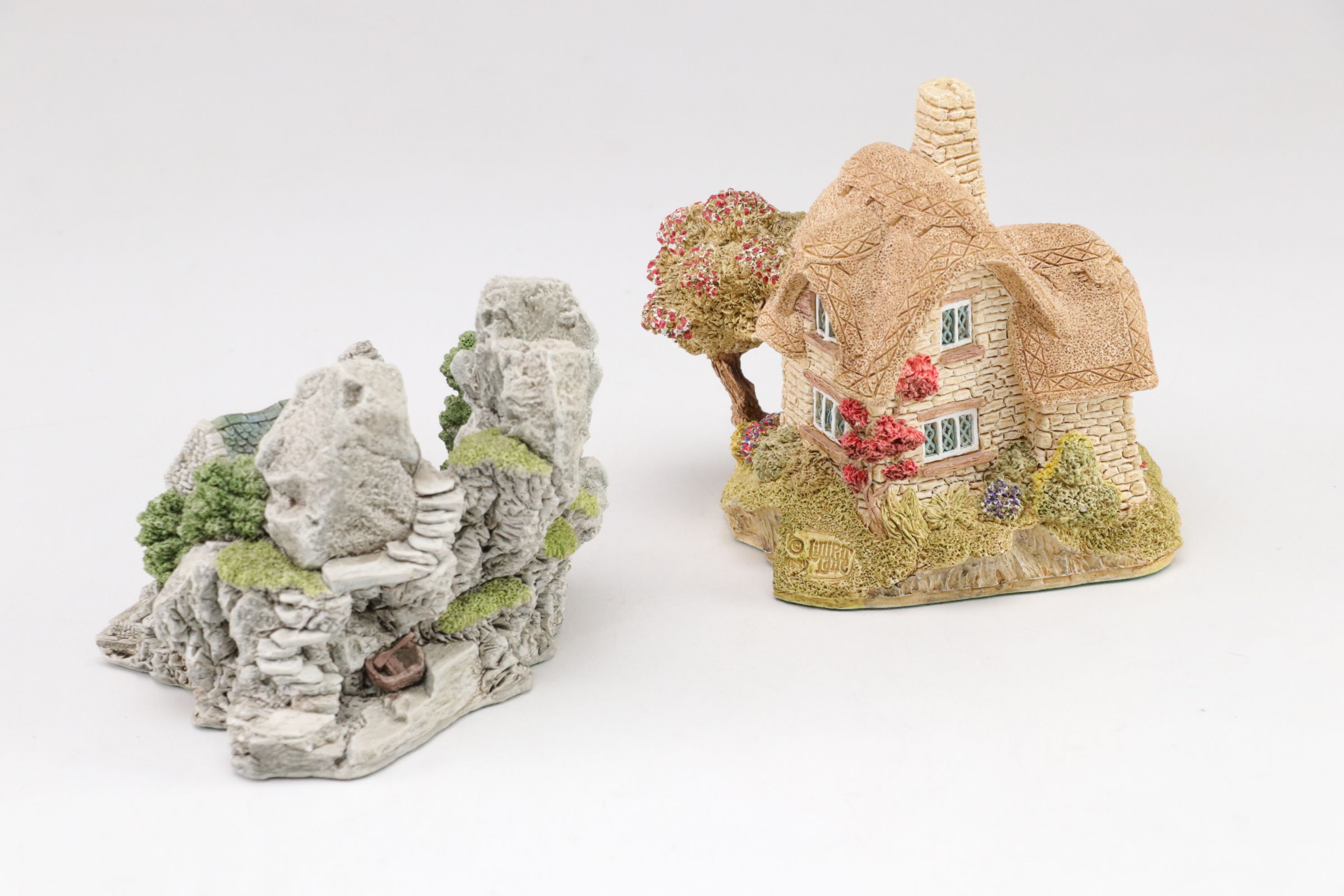 Lilliput Lane Buildings with "Village School" and "Pat Cohan's Bar"