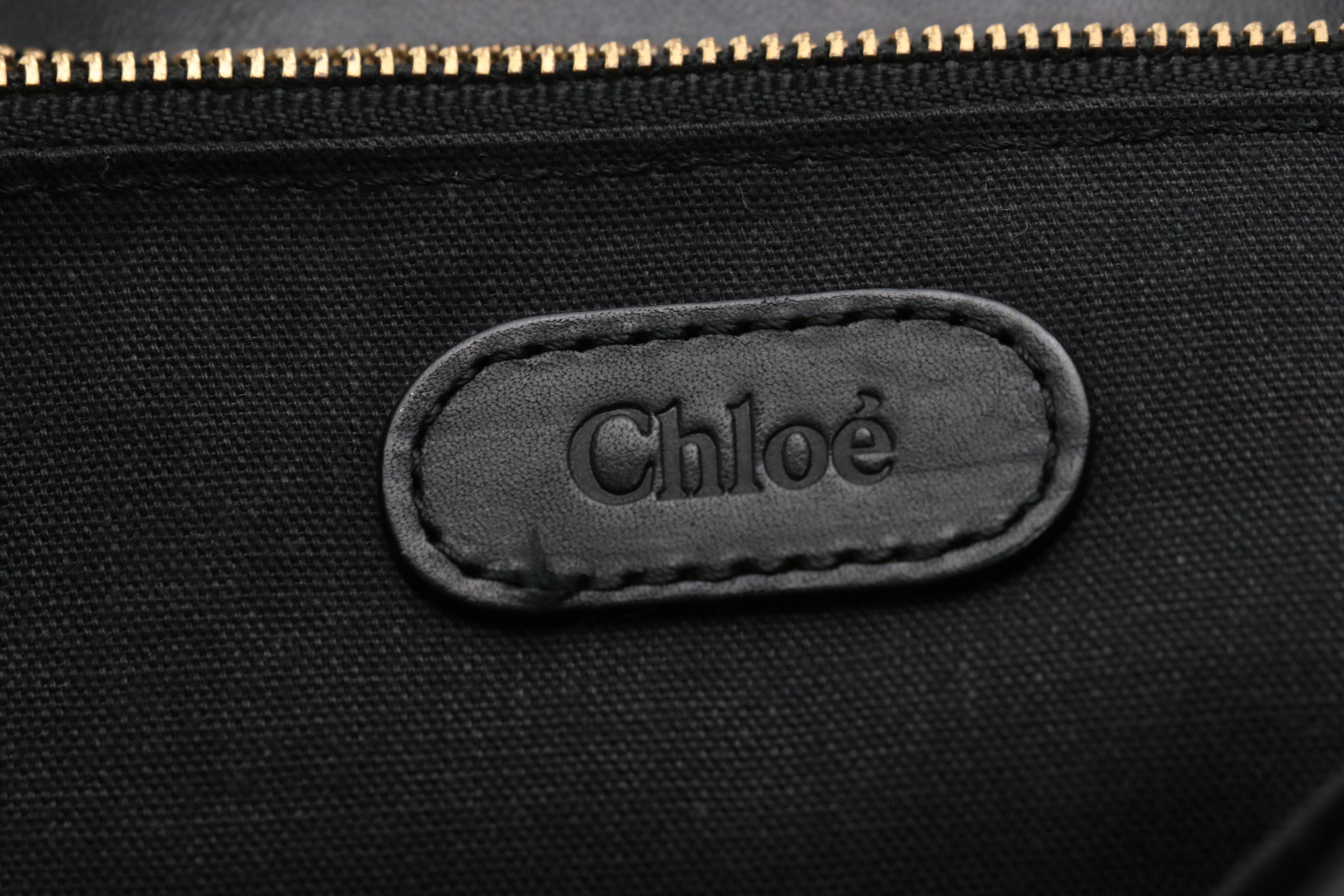 Chloé Signature C Shoulder Bag in Black Grained Leather
