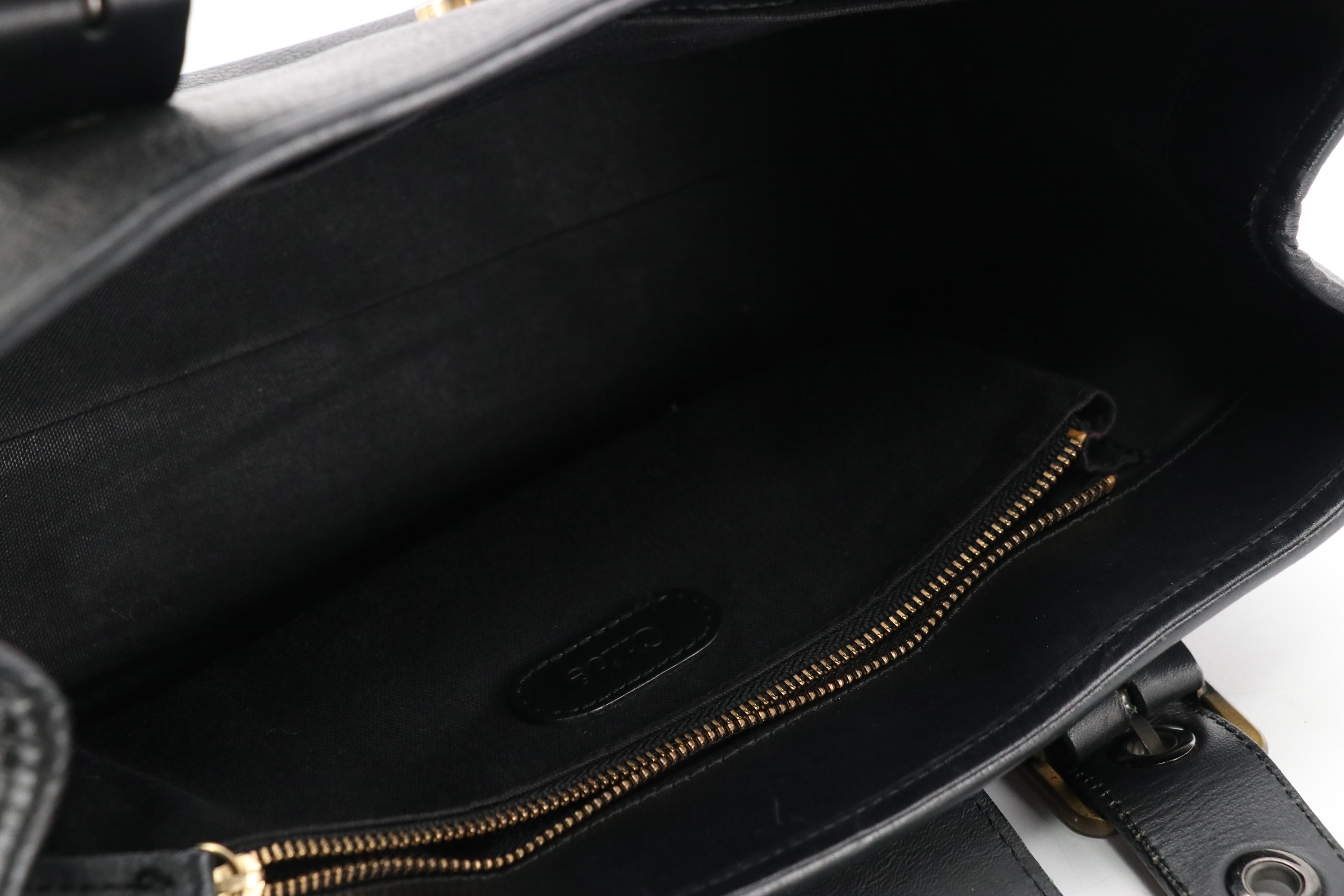 Chloé Signature C Shoulder Bag in Black Grained Leather