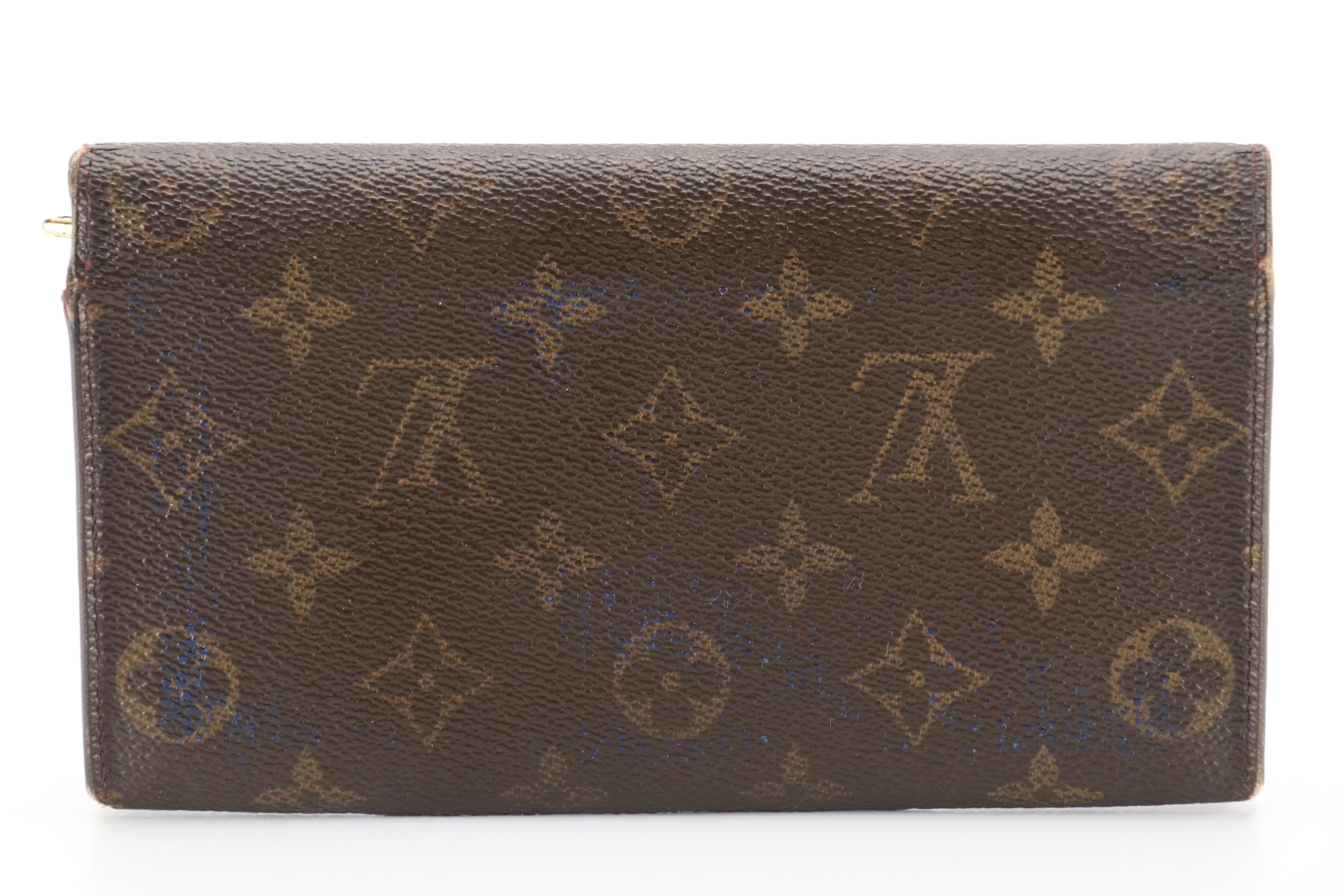 Louis Vuitton Sarah Wallet in Monogram Canvas