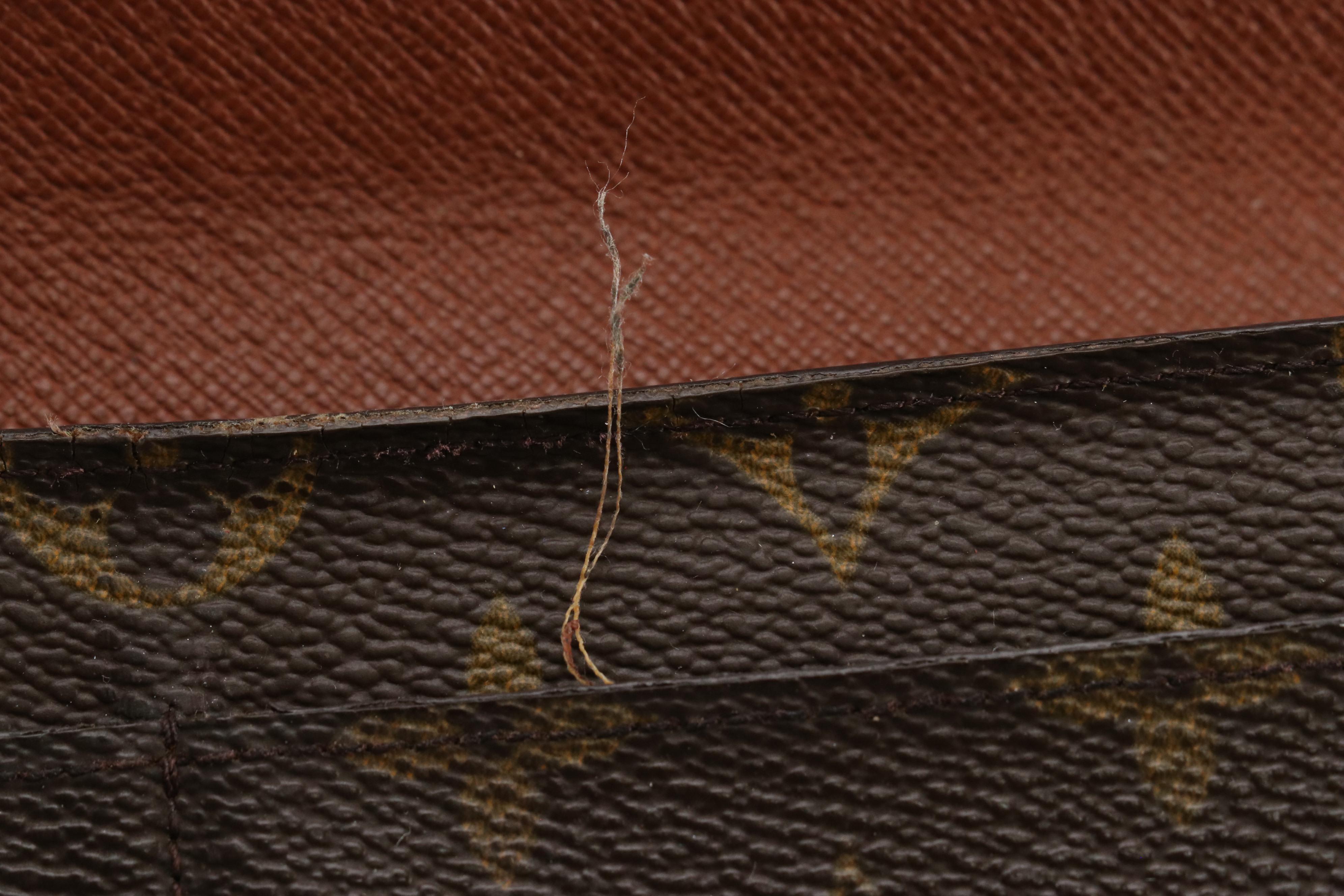 Louis Vuitton Sarah Wallet in Monogram Canvas