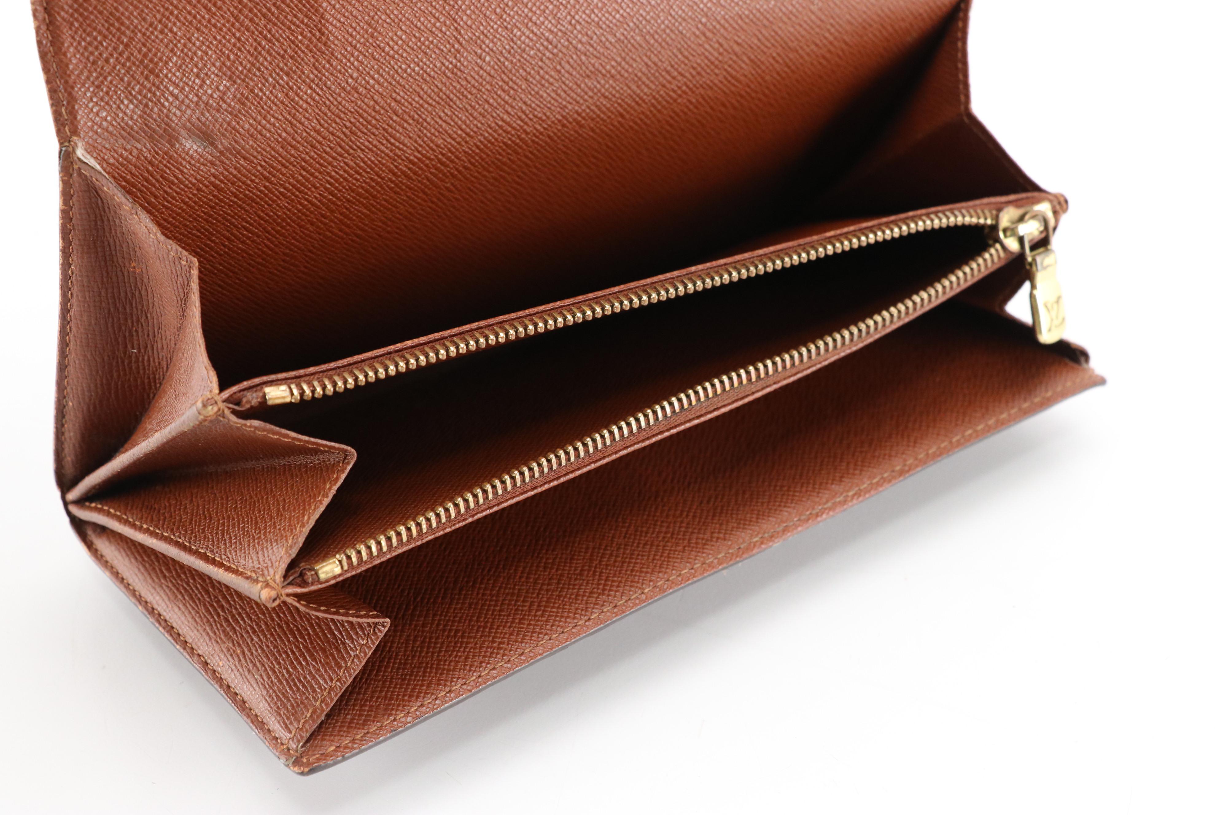 Louis Vuitton Sarah Wallet in Monogram Canvas