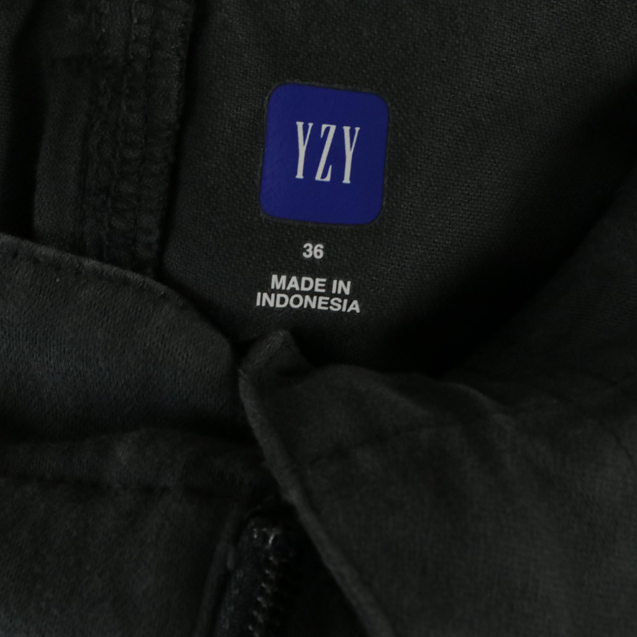 Men's Yeezy Gap Heavyweight Cotton T-Shirt and Sweatpants, Charcoal Cargo Pants