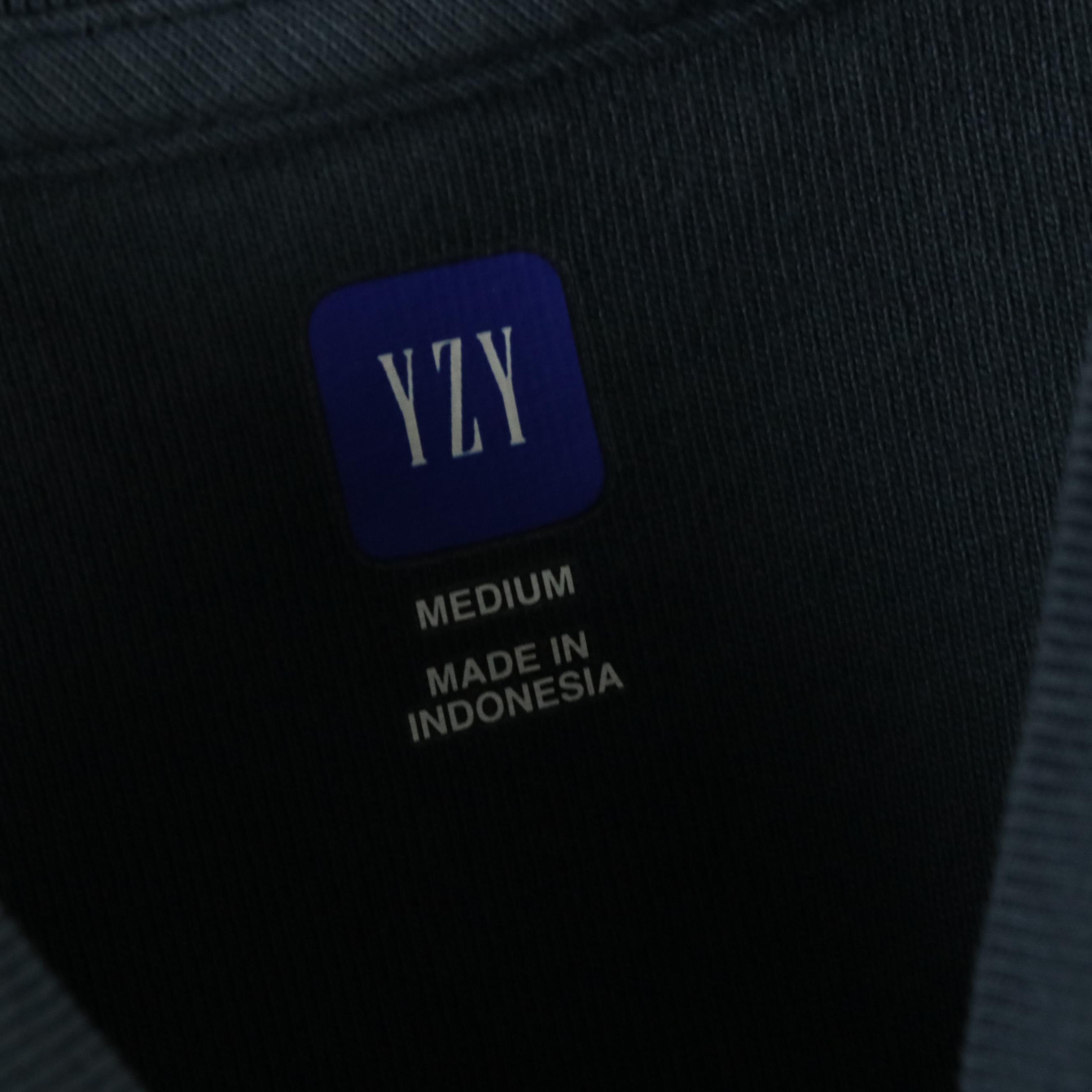 Men's Yeezy Gap Heavyweight Cotton T-Shirt and Sweatpants, Charcoal Cargo Pants