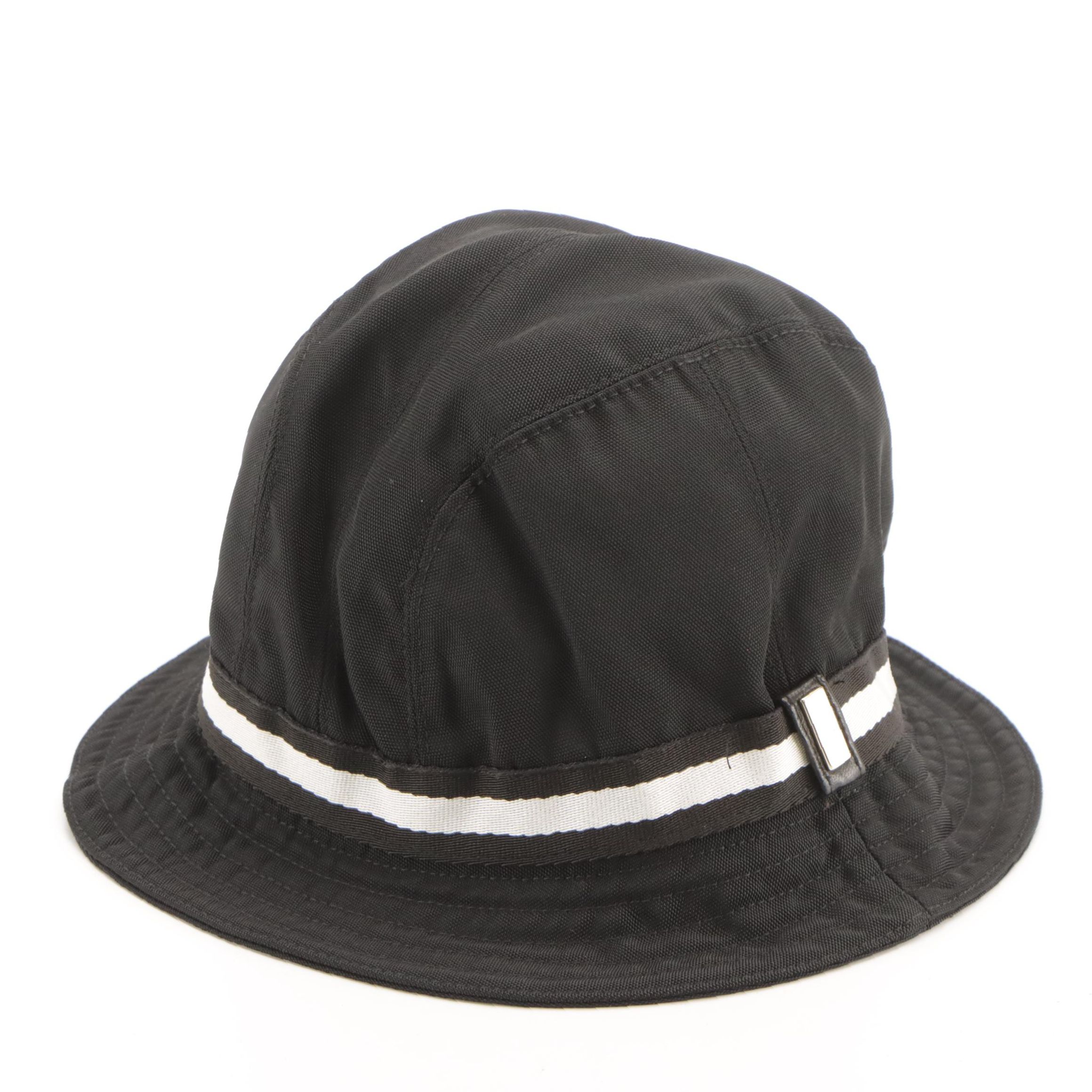 Gucci Nylon Bucket Hat in Black and White