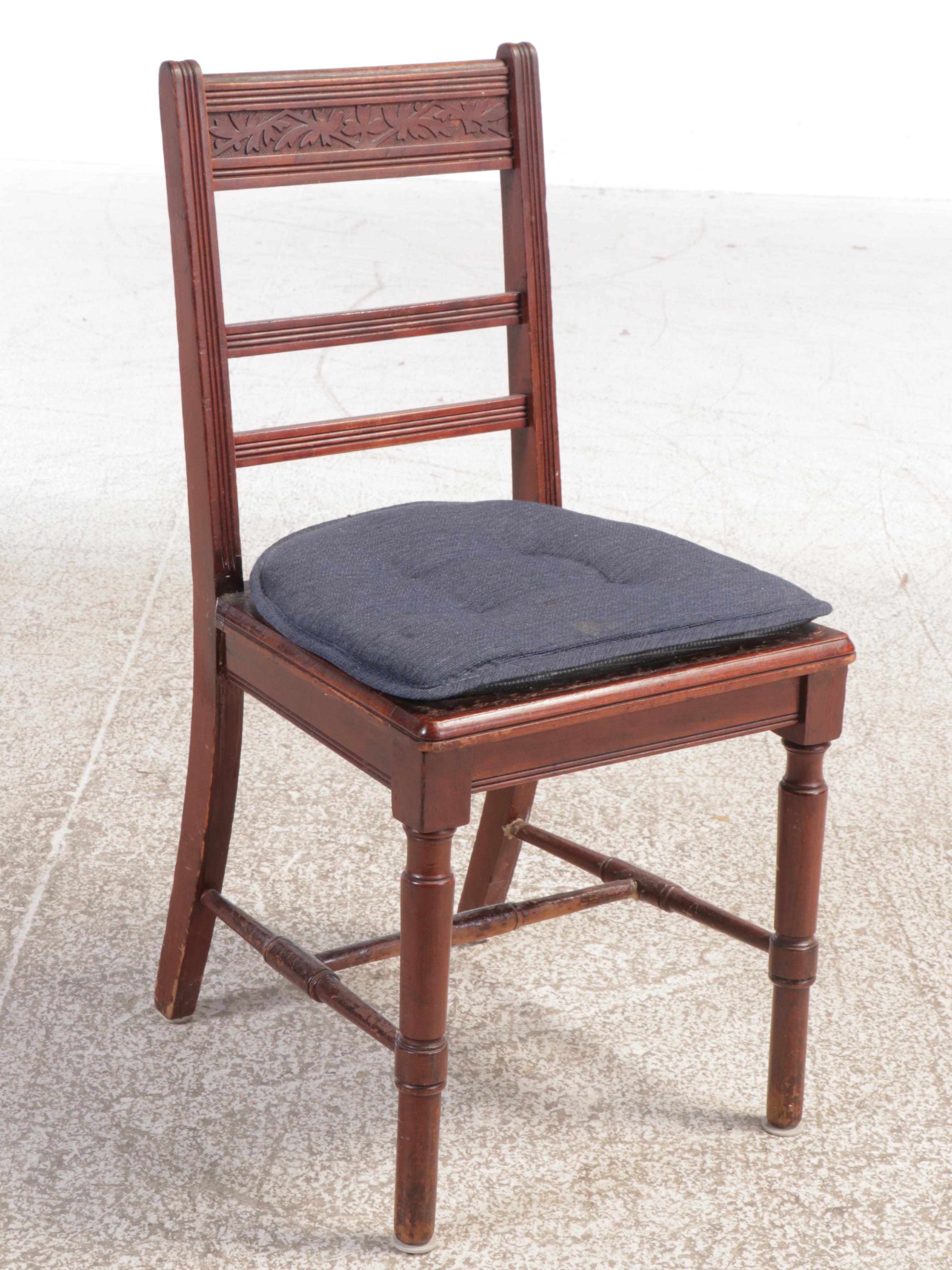 Sheraton Style Walnut Drop-Leaf Dining Table and Four Chairs, Early 20th Century