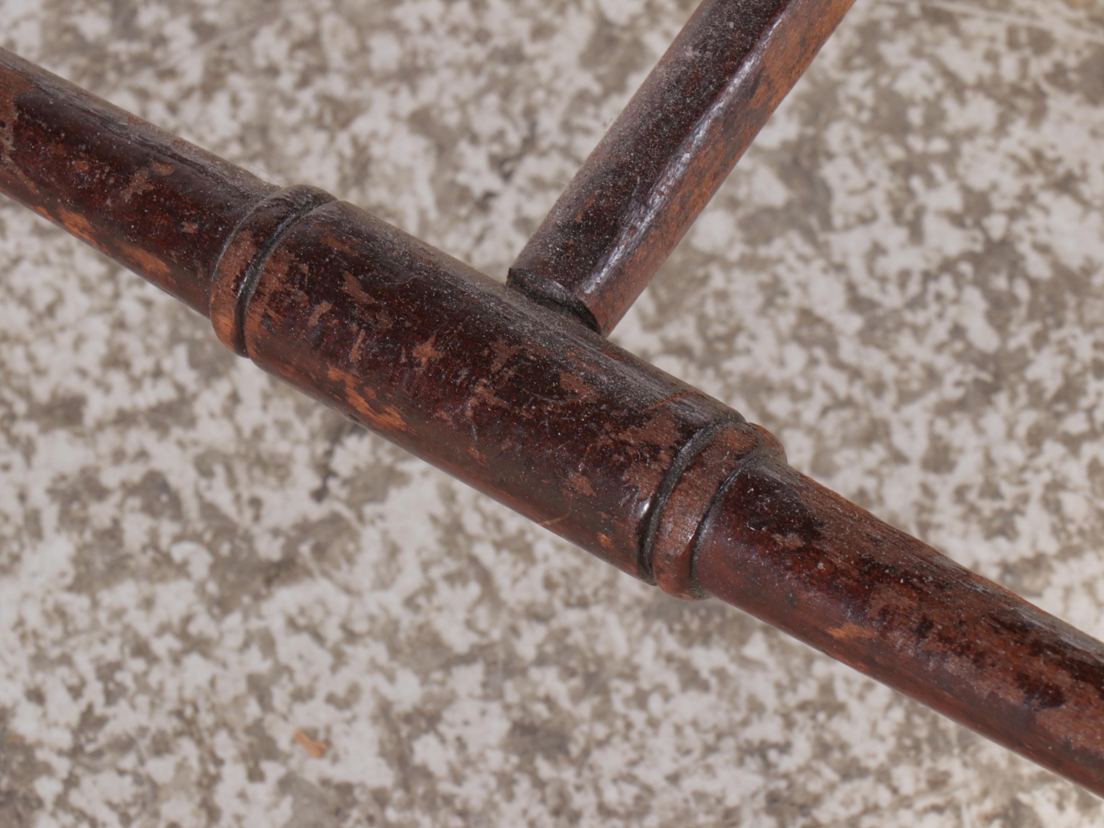 Sheraton Style Walnut Drop-Leaf Dining Table and Four Chairs, Early 20th Century