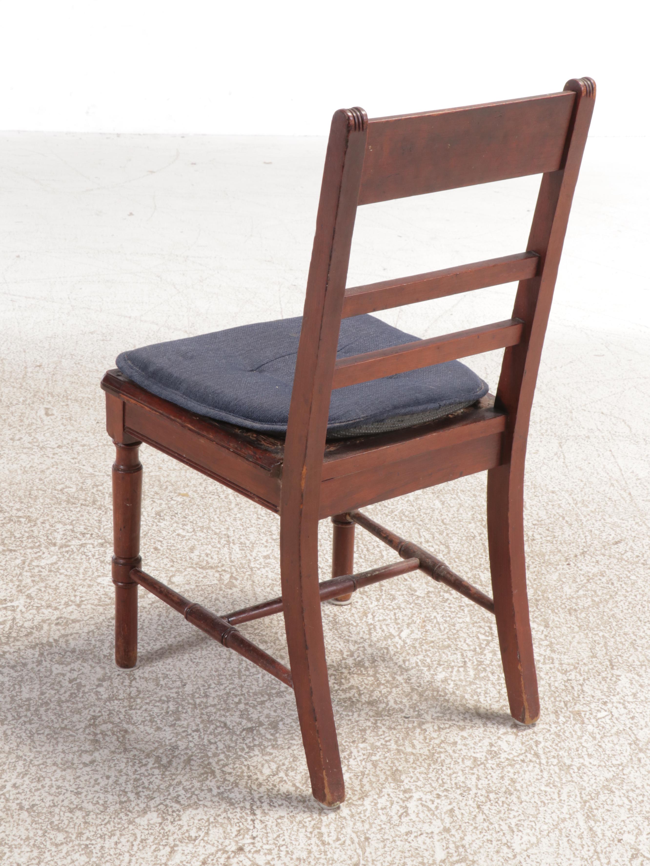 Sheraton Style Walnut Drop-Leaf Dining Table and Four Chairs, Early 20th Century