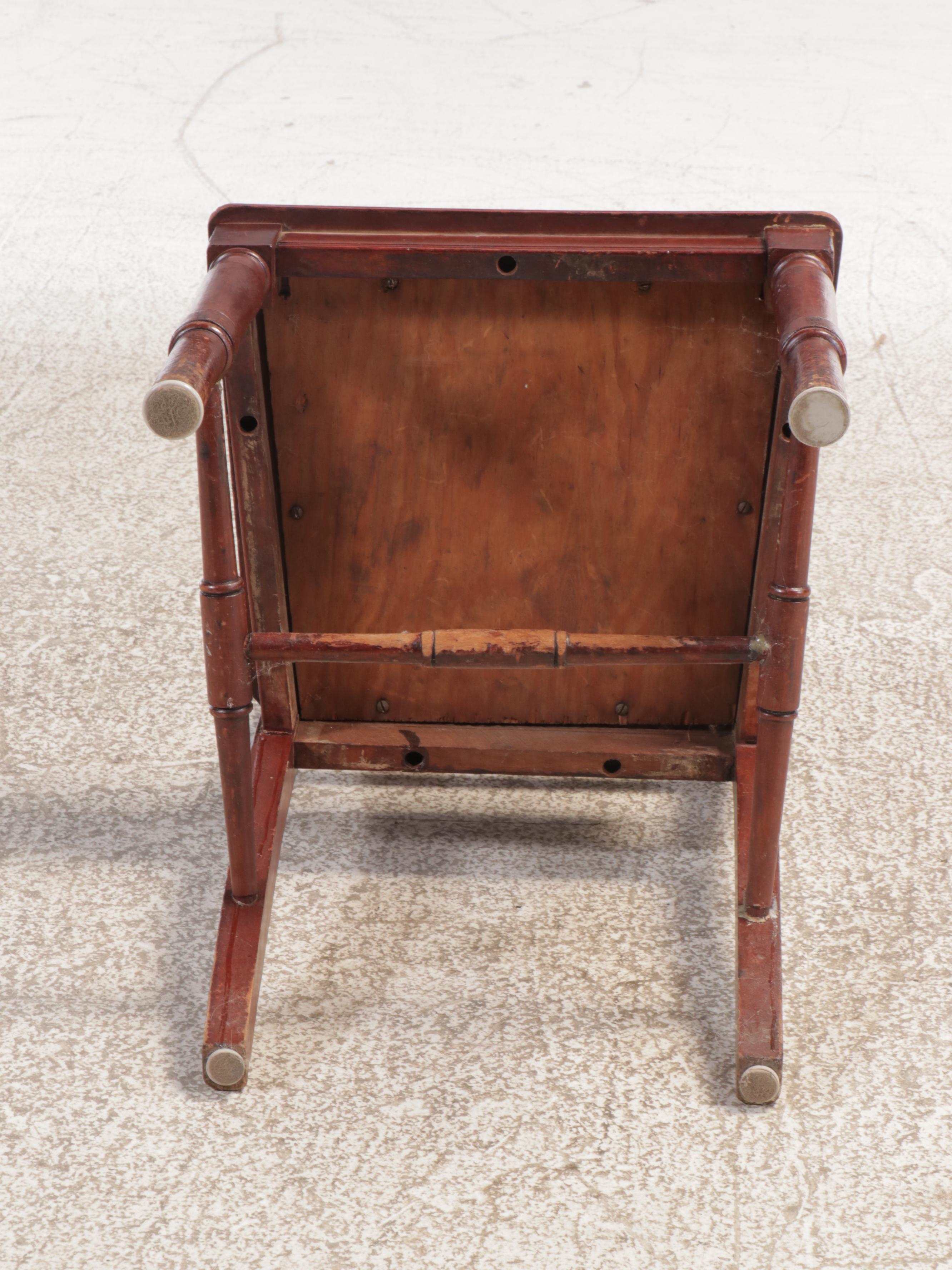 Sheraton Style Walnut Drop-Leaf Dining Table and Four Chairs, Early 20th Century