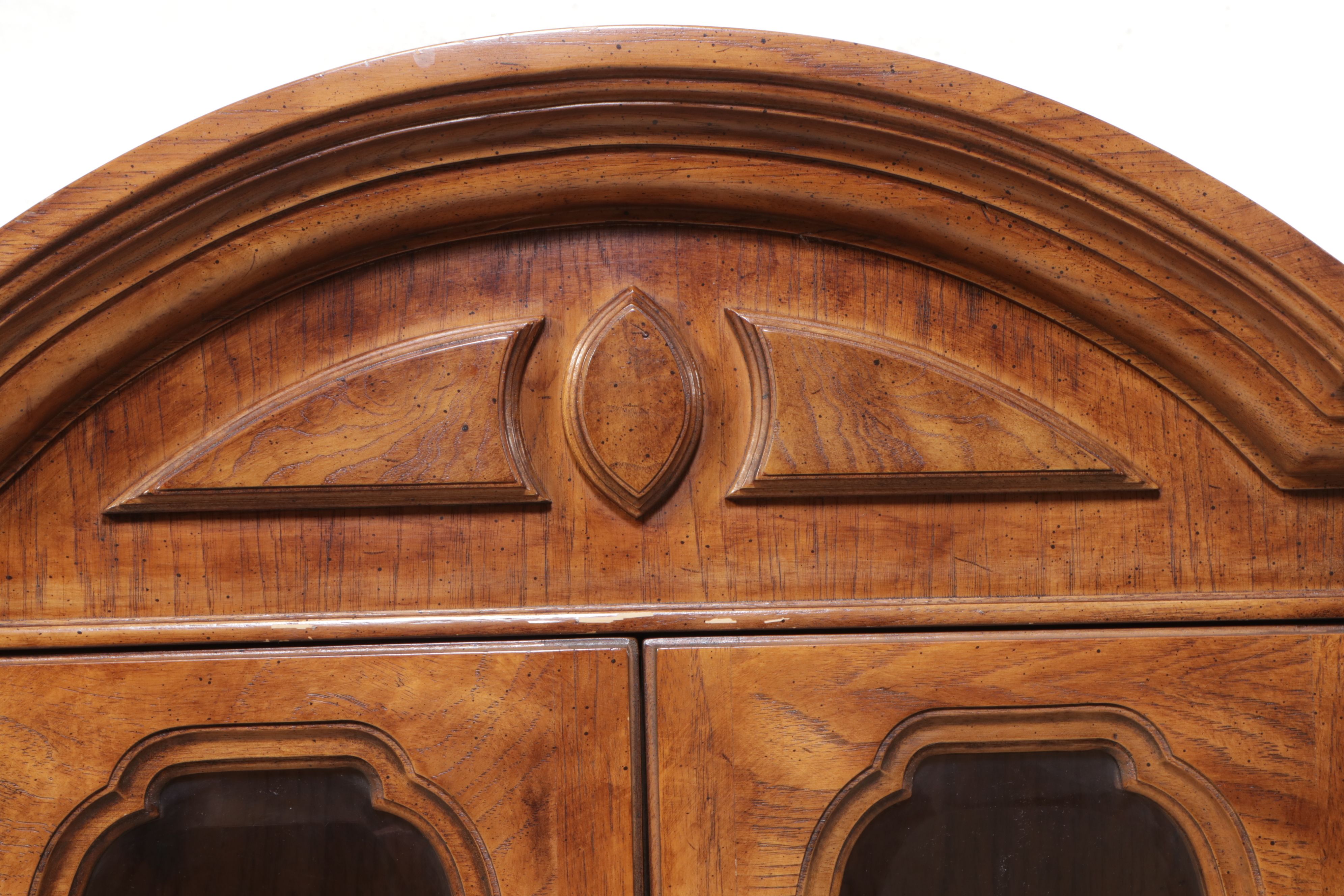 Bernhardt Hibriten Louis XV Style Walnut China Cabinet