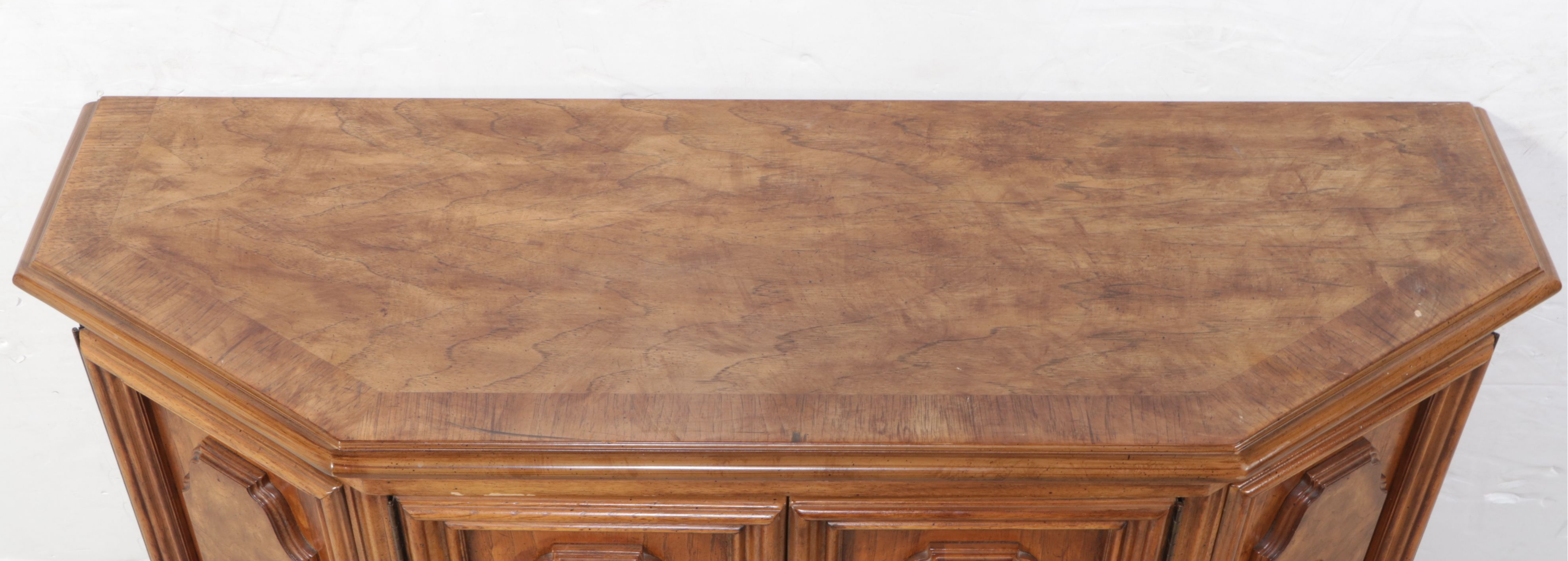 Bernhardt Hibriten Louis XV Style Walnut China Cabinet