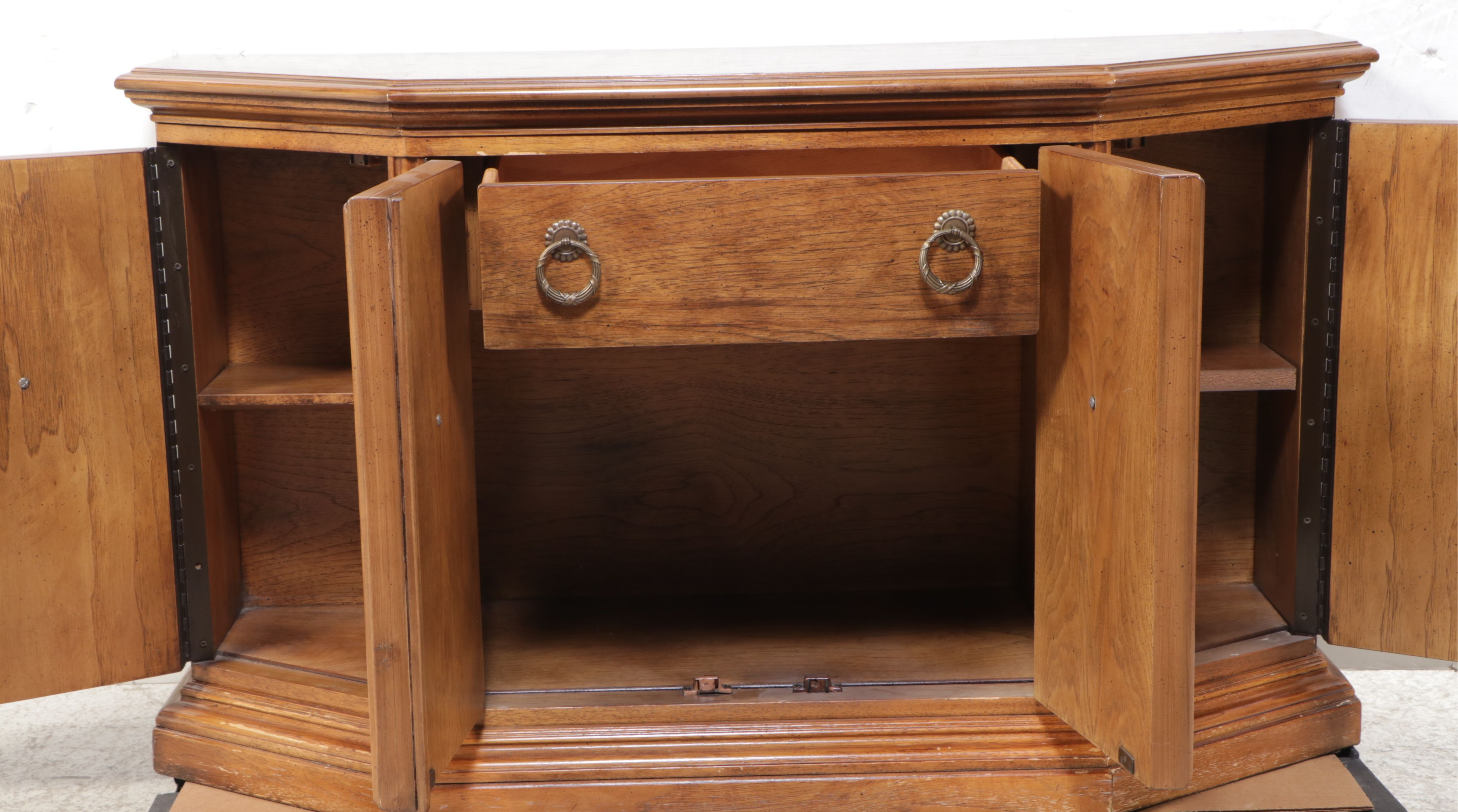 Bernhardt Hibriten Louis XV Style Walnut China Cabinet