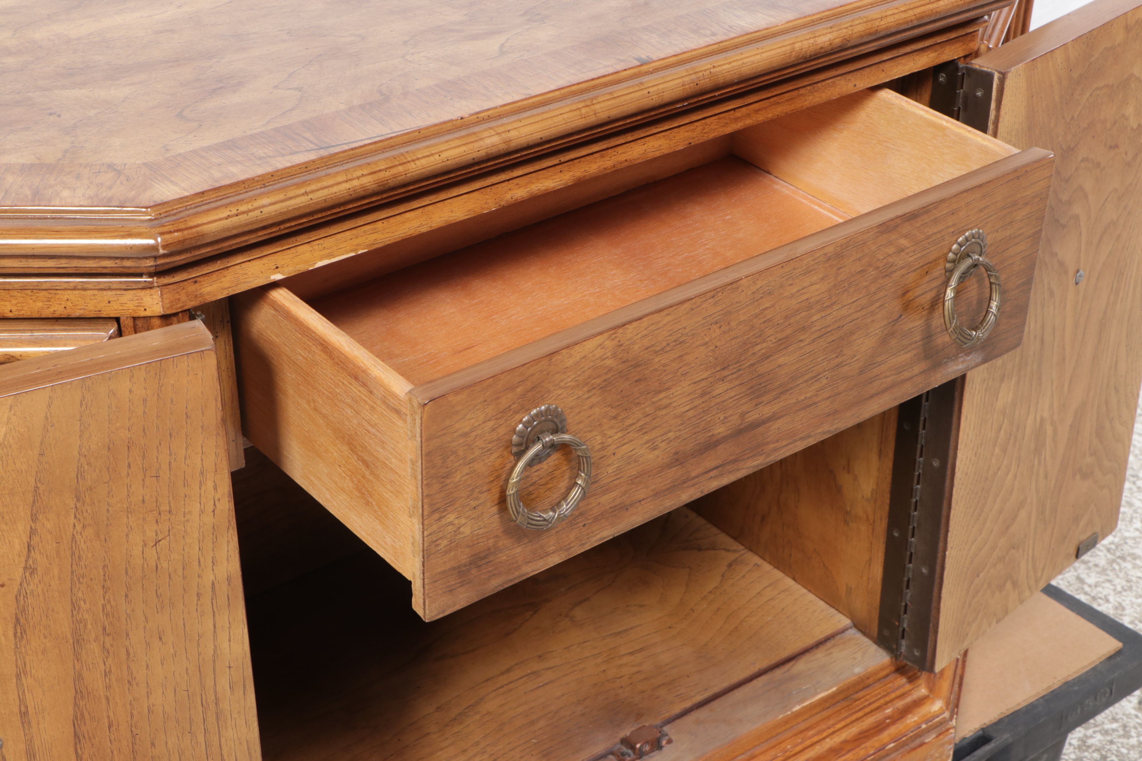 Bernhardt Hibriten Louis XV Style Walnut China Cabinet