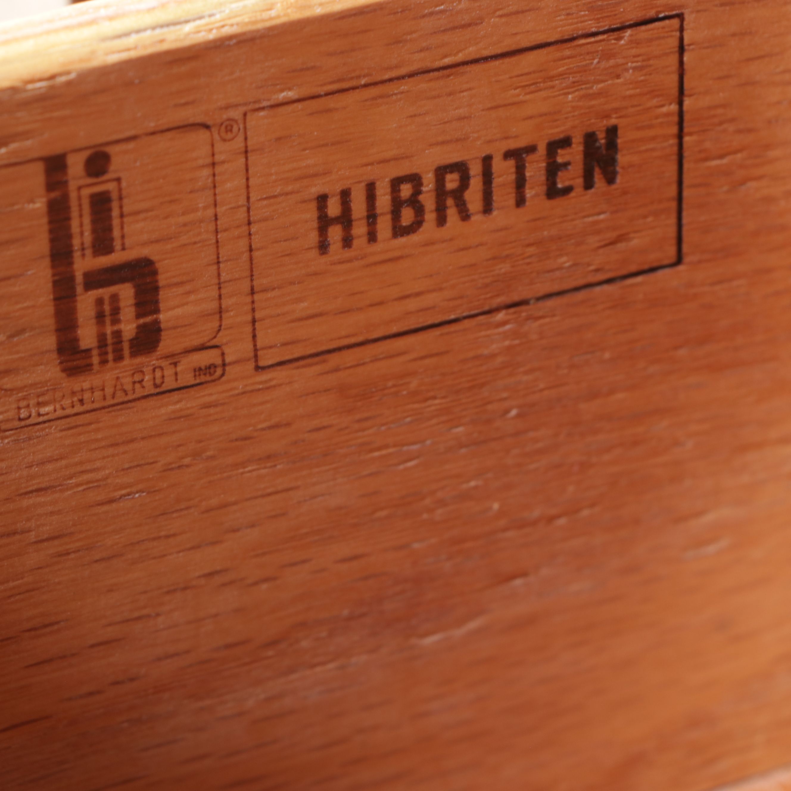 Bernhardt Hibriten Louis XV Style Walnut China Cabinet