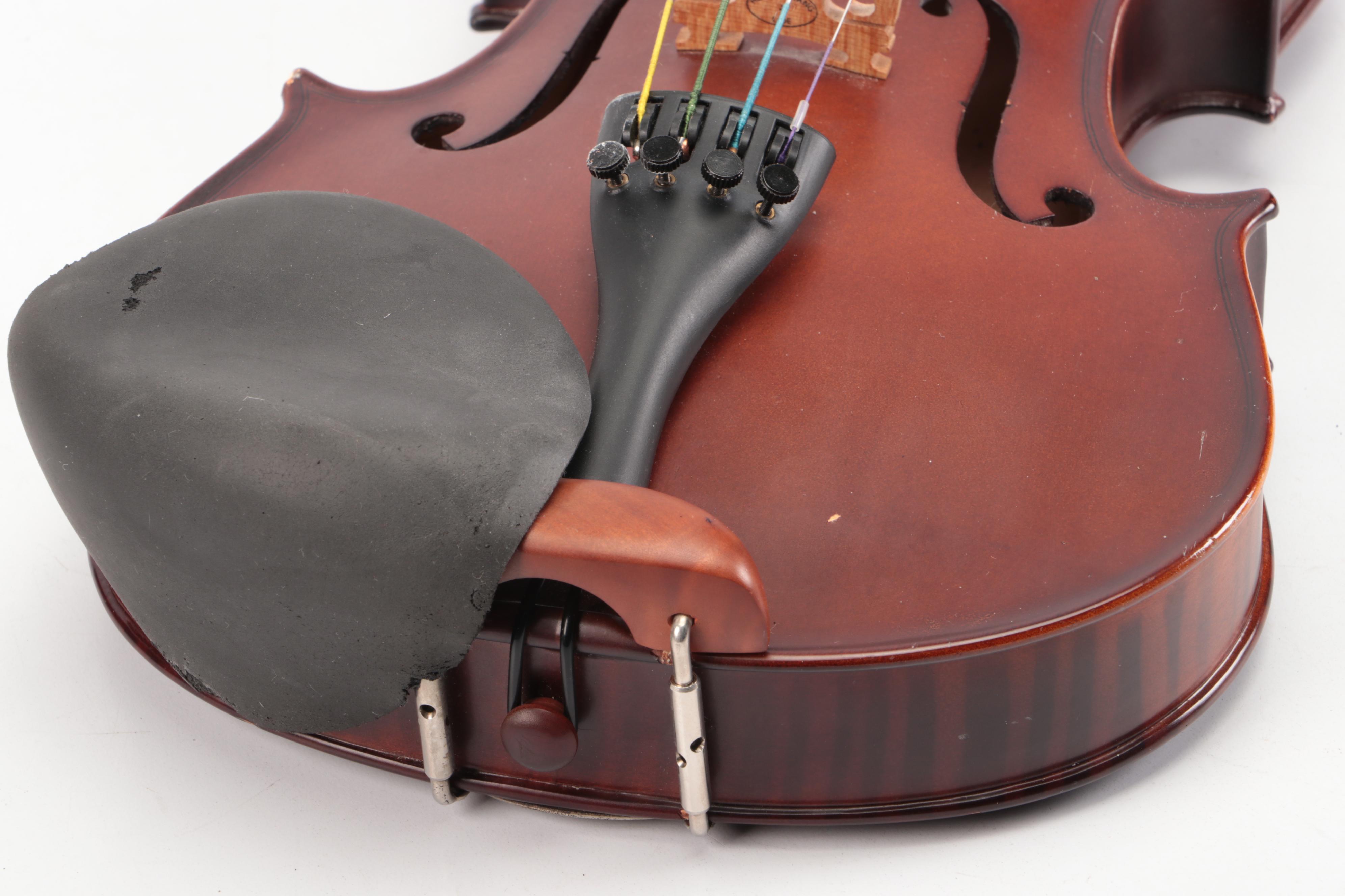 Chinese 4/4 Size Violin with Bow and Case