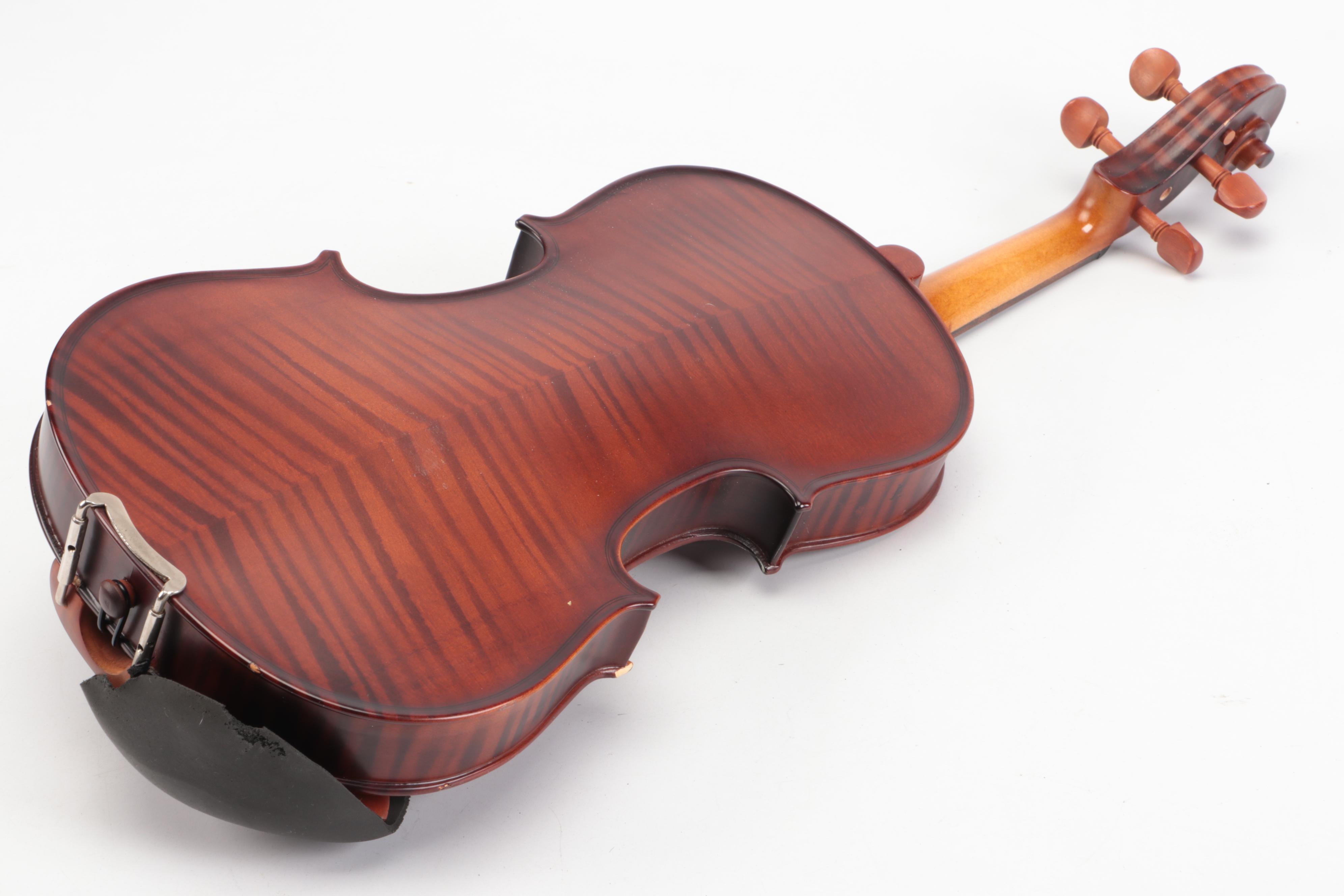 Chinese 4/4 Size Violin with Bow and Case