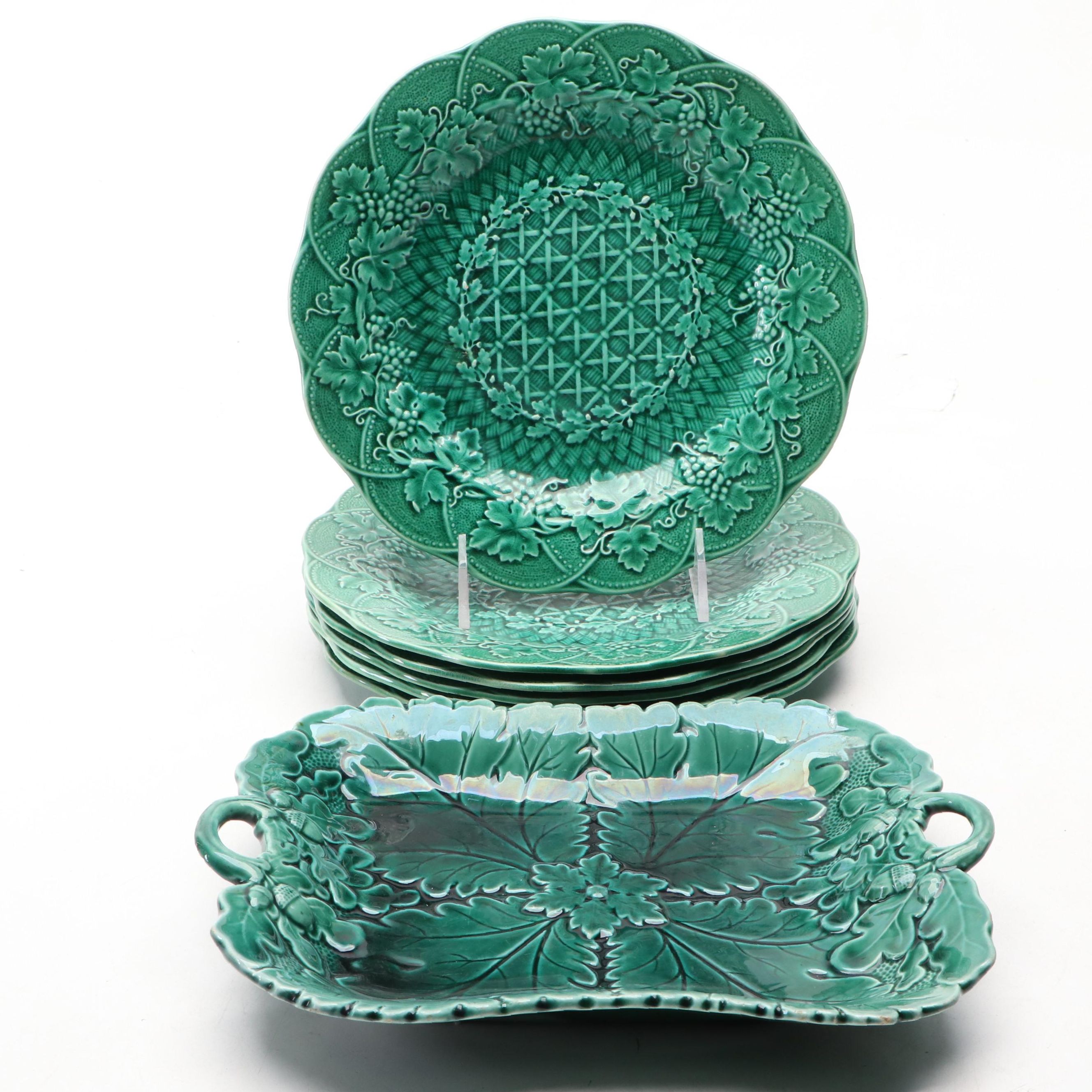 Wedgwood Green Majolica Grape and Trellis Plates and Oak Leaf Handled Server