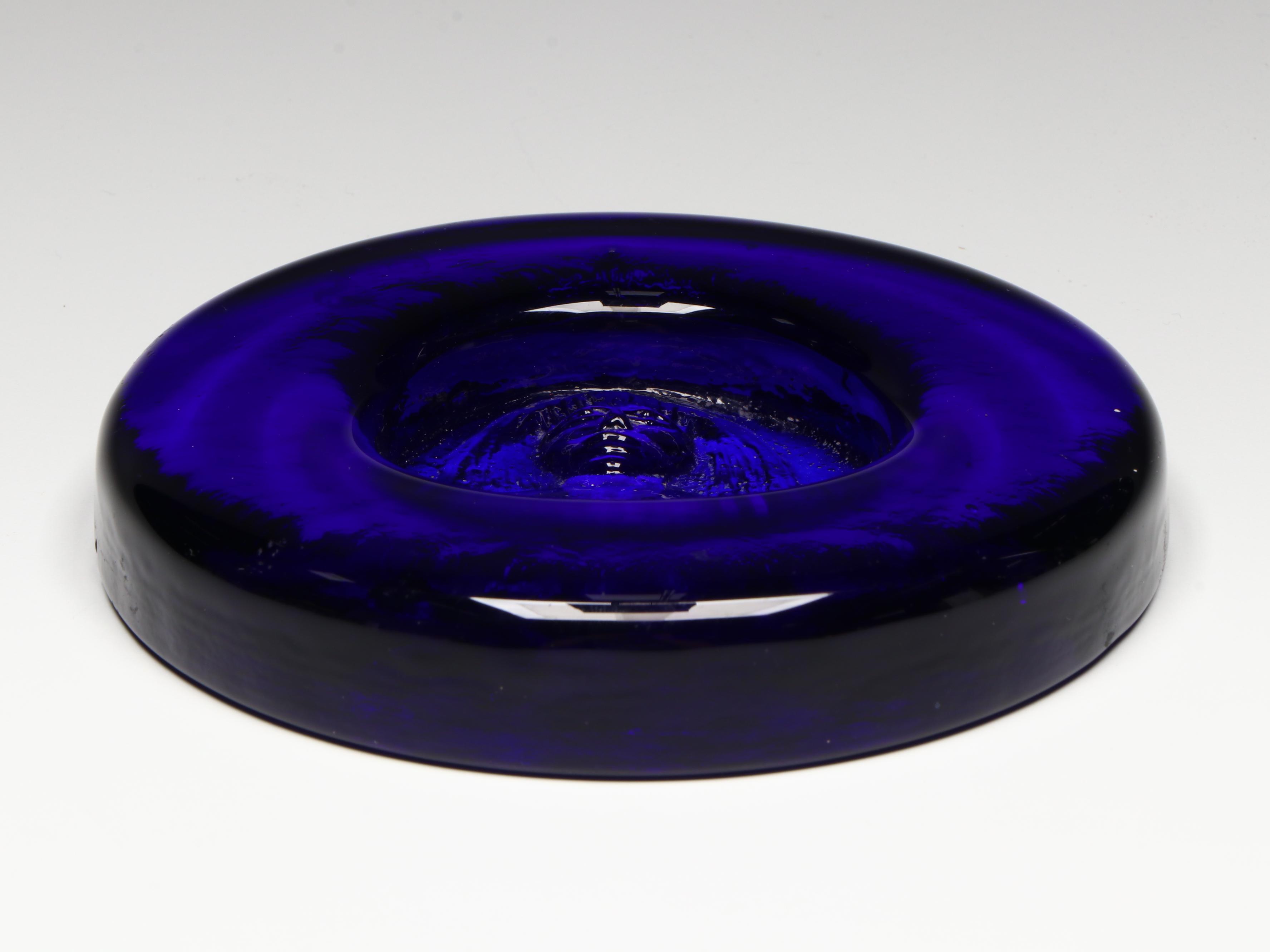 Swedish Art Glass Blue Figural Dish, Attributed to Erik Höglund