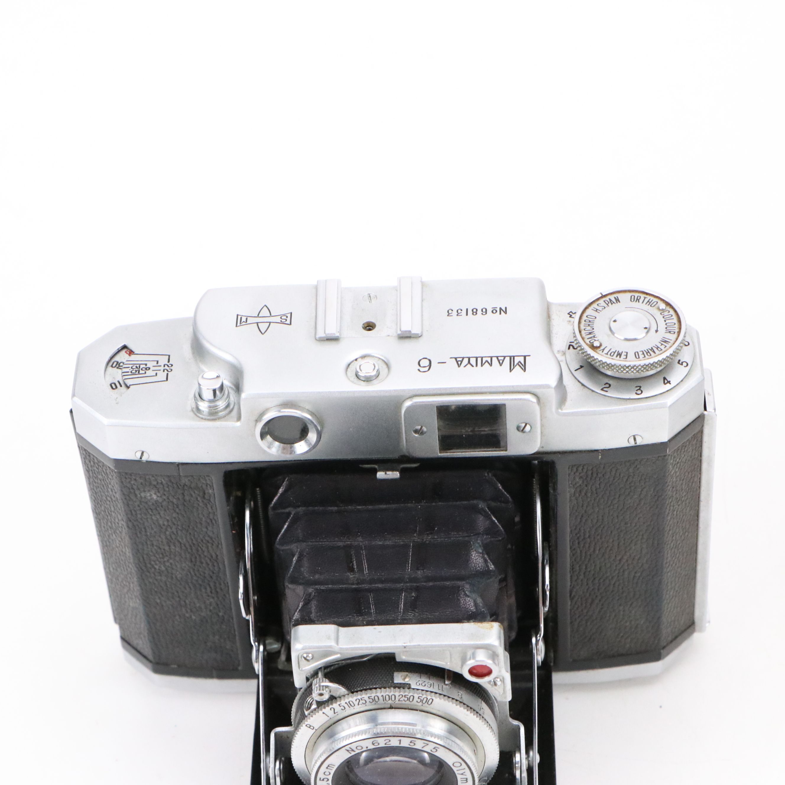 Voigtländer SLR Film Camera with Mamiya-6 Medium Format and Other Cameras
