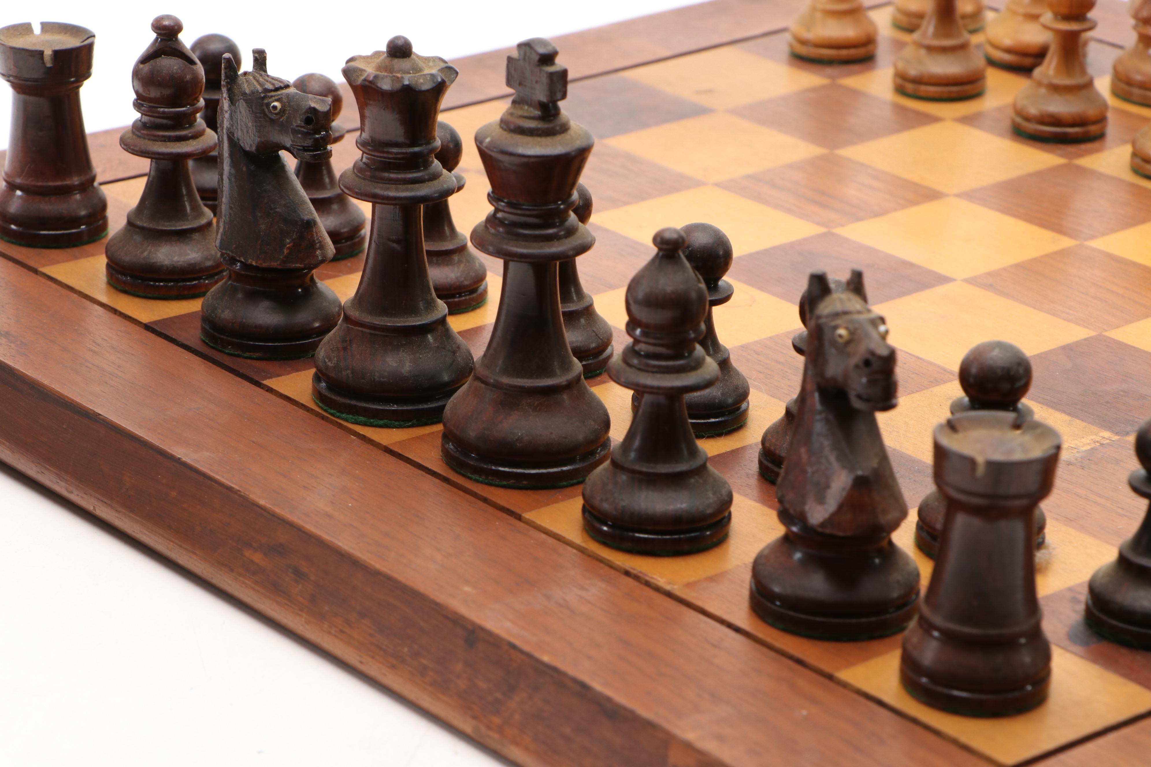 Drueke No. 61 Wood Chessboard and Pieces