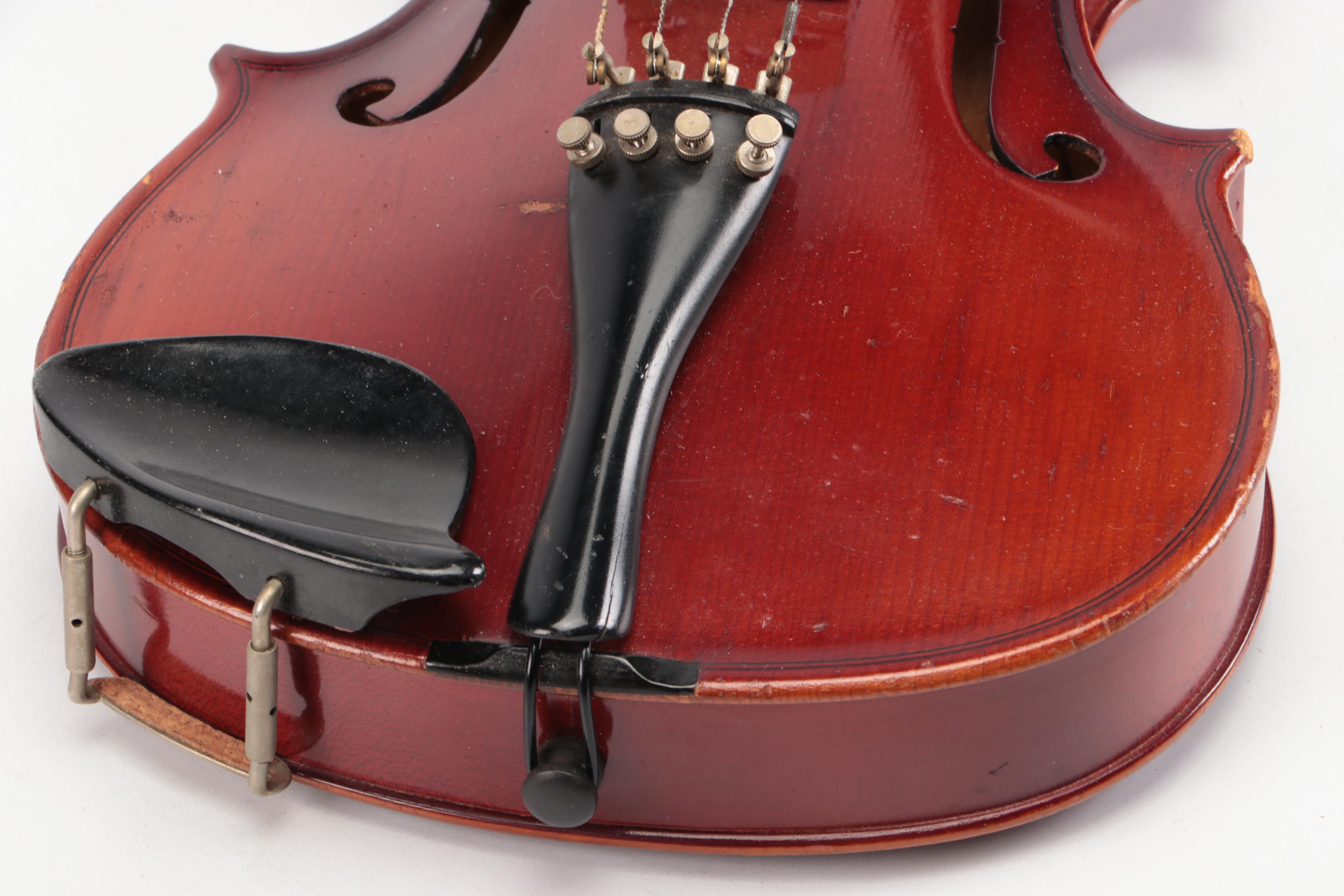 Romanian Copy of Antonius Stradivarius 4/4 Size Wooden Violin, 1988