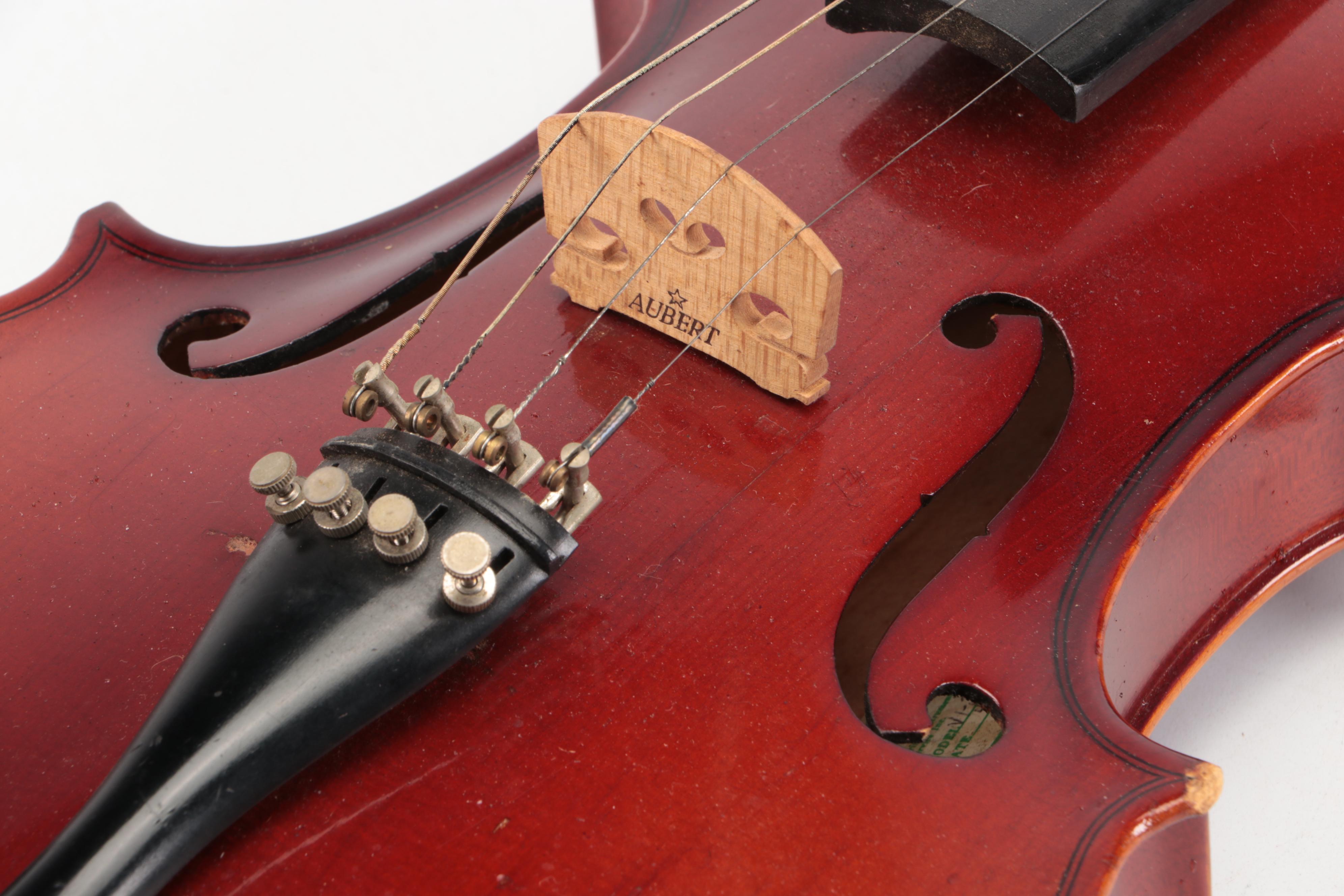 Romanian Copy of Antonius Stradivarius 4/4 Size Wooden Violin, 1988