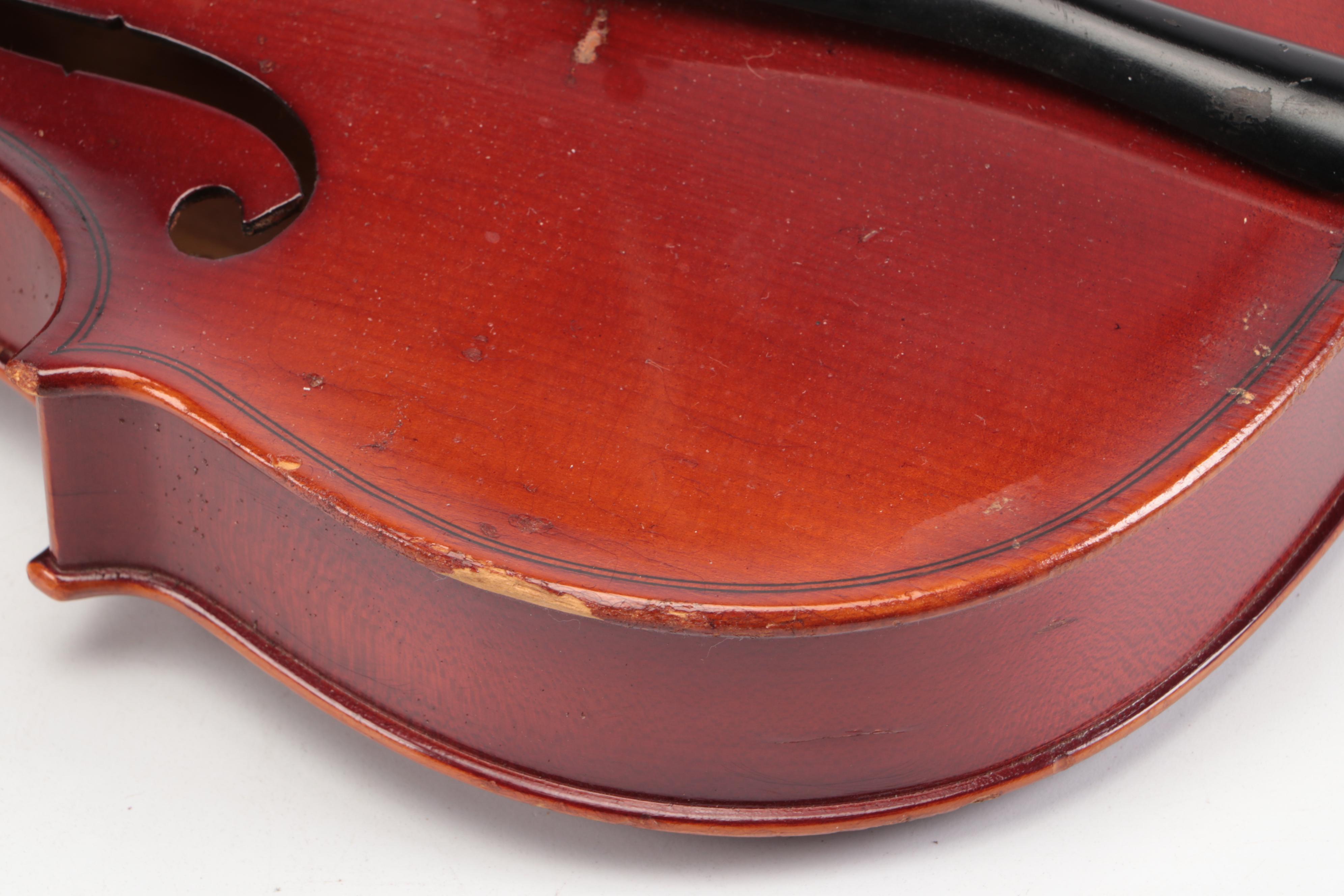 Romanian Copy of Antonius Stradivarius 4/4 Size Wooden Violin, 1988