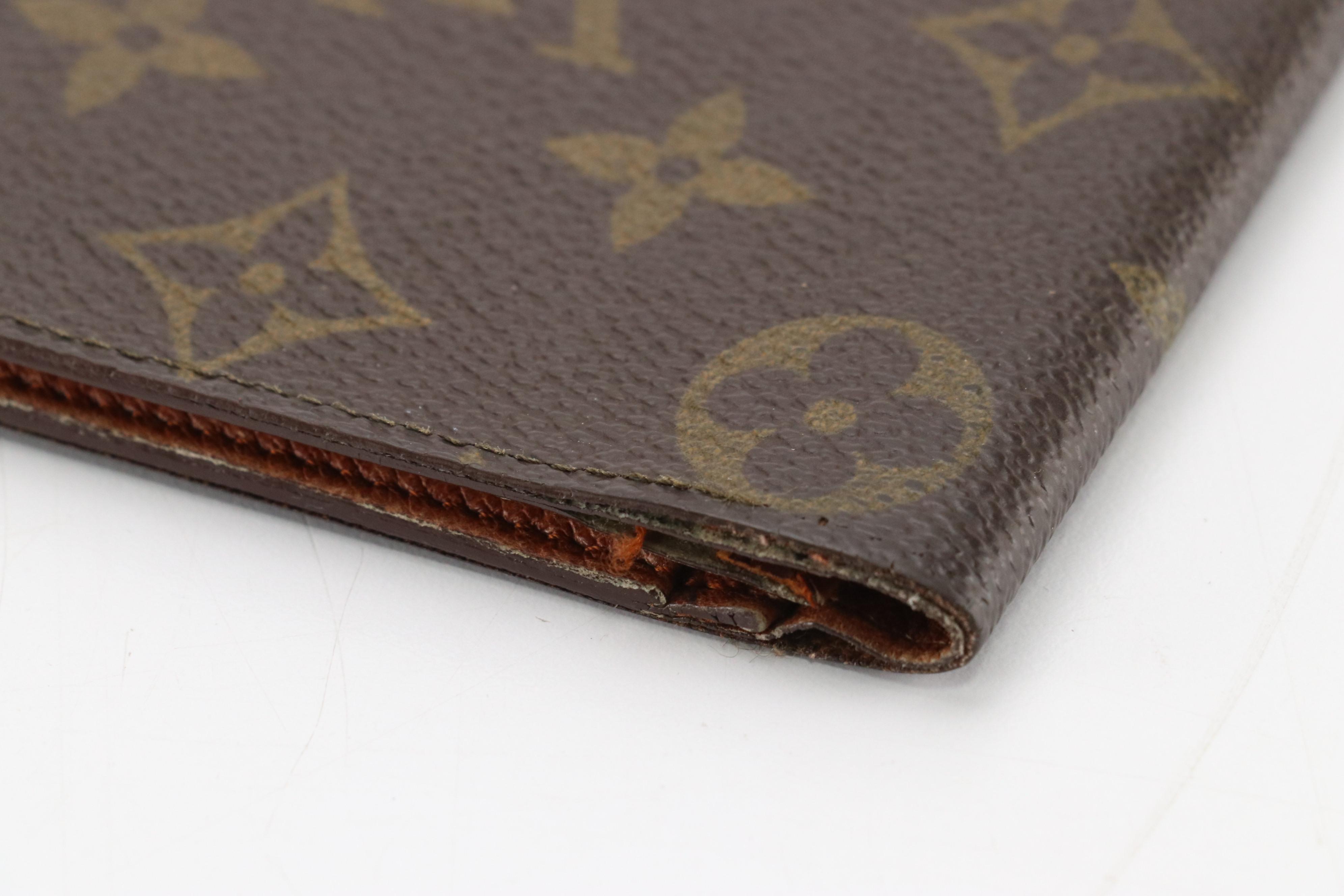 Louis Vuitton Porte-Chéquier, Cartes Crédit Long Wallet in Monogram Canvas