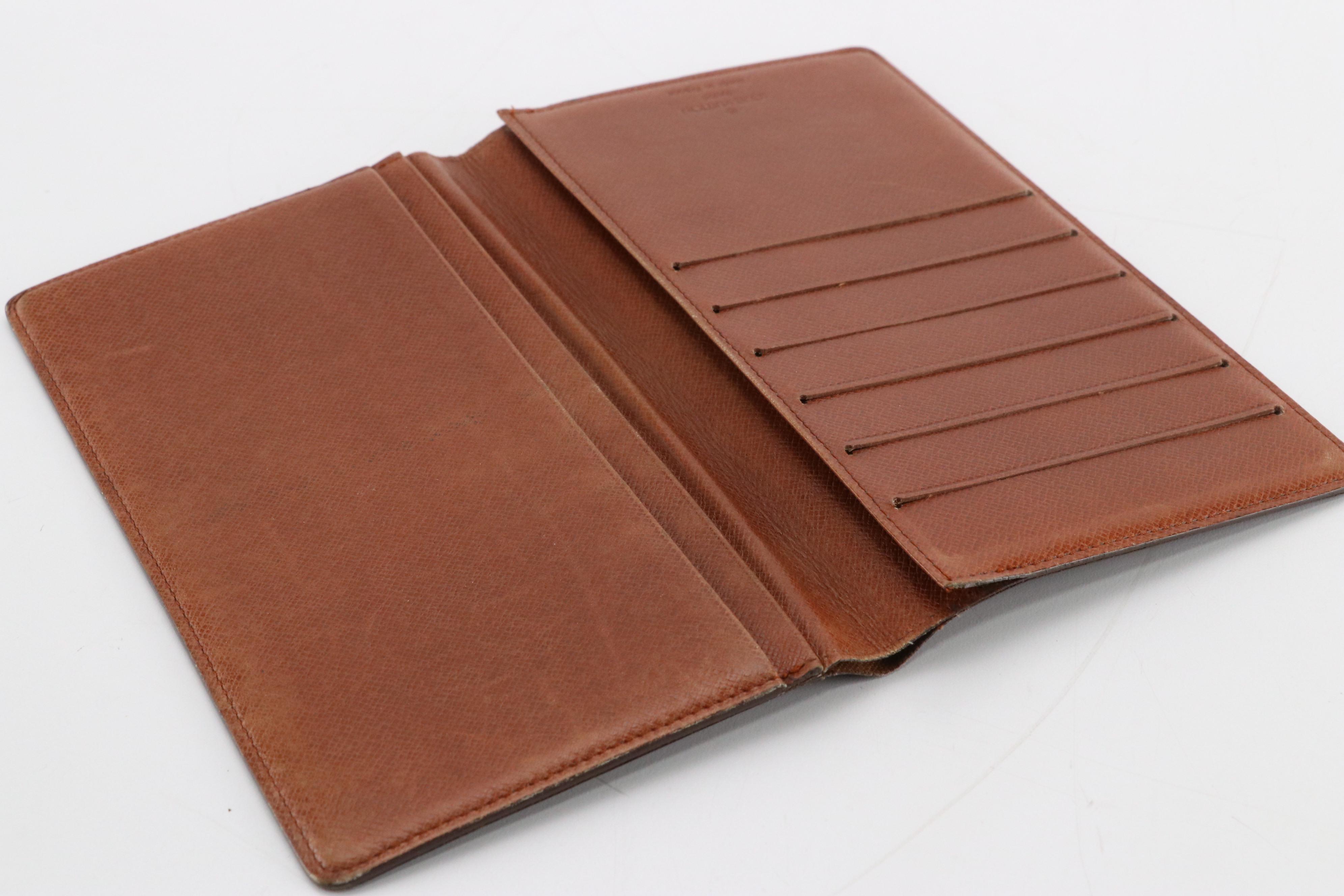 Louis Vuitton Porte-Chéquier, Cartes Crédit Long Wallet in Monogram Canvas