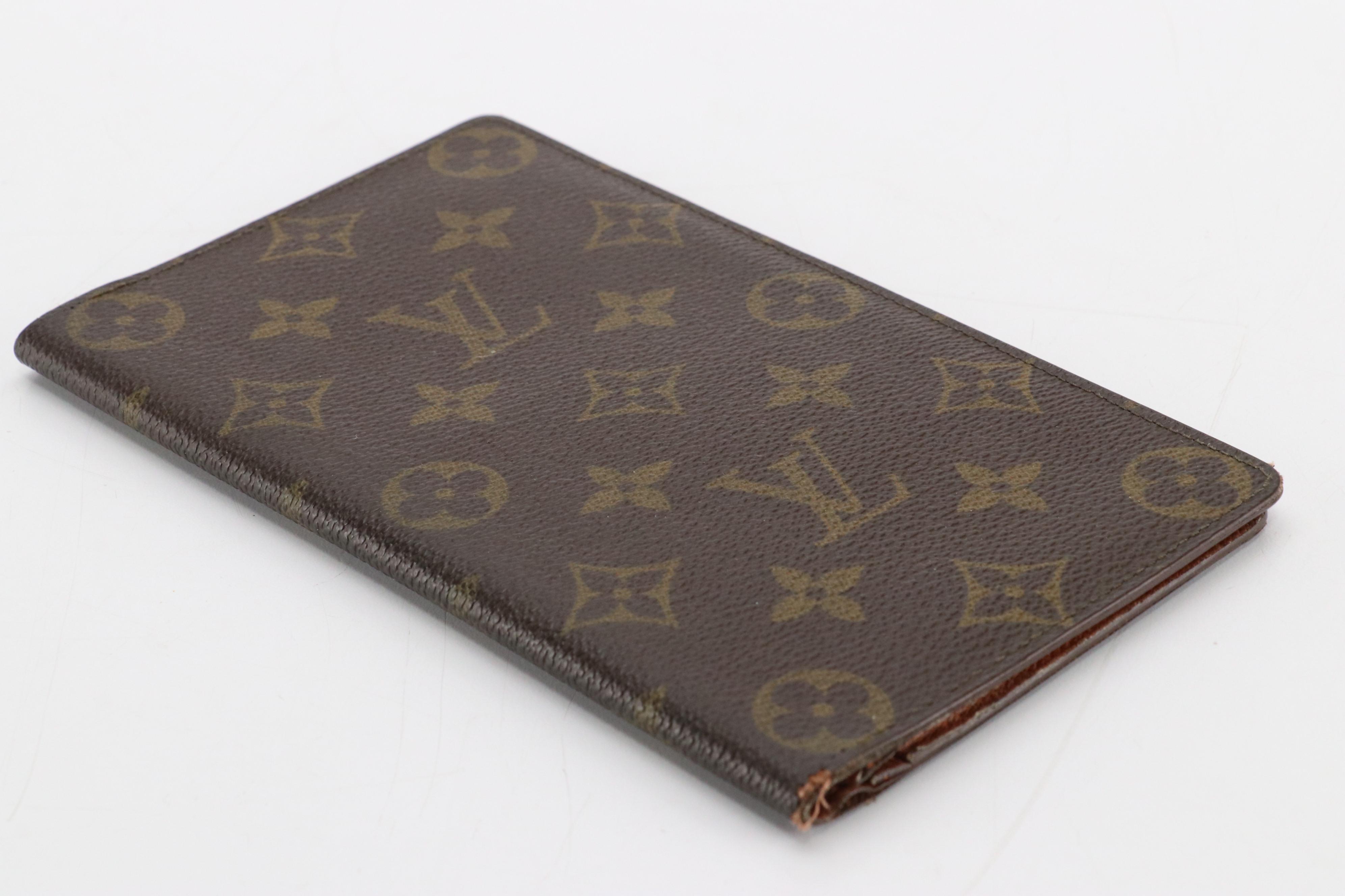 Louis Vuitton Porte-Chéquier, Cartes Crédit Long Wallet in Monogram Canvas